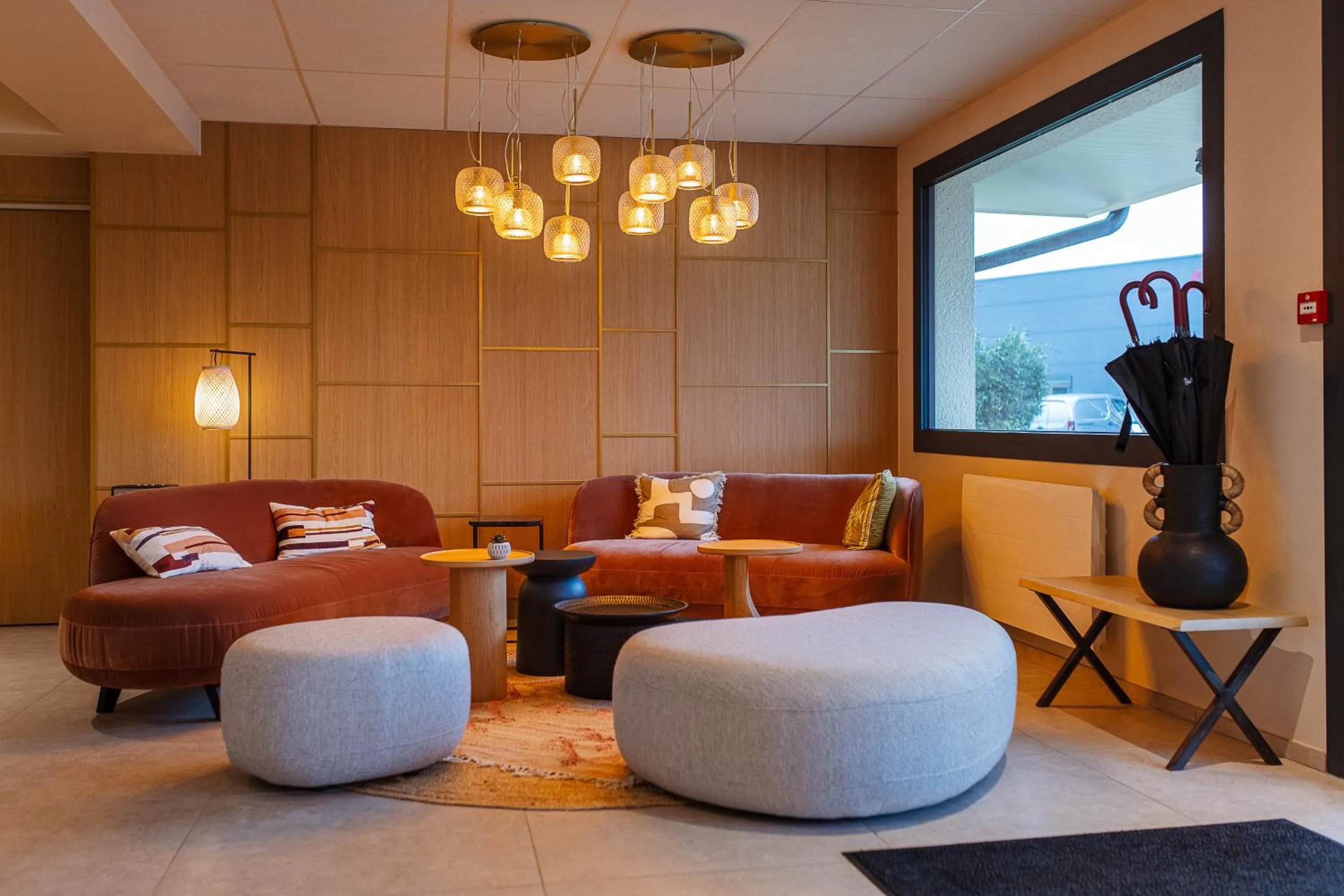 Lounge or bar in Hotel Classe Troyes - La Chapelle Saint Luc