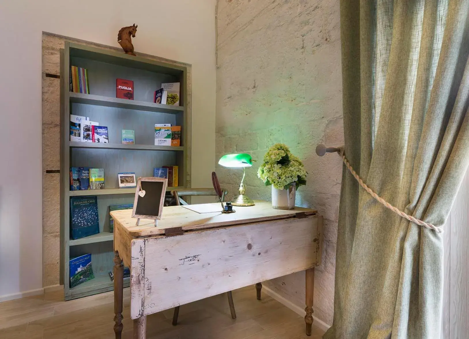 Large Double Room in B&B C'era una volta Large Double Room in B&B C'era una volta