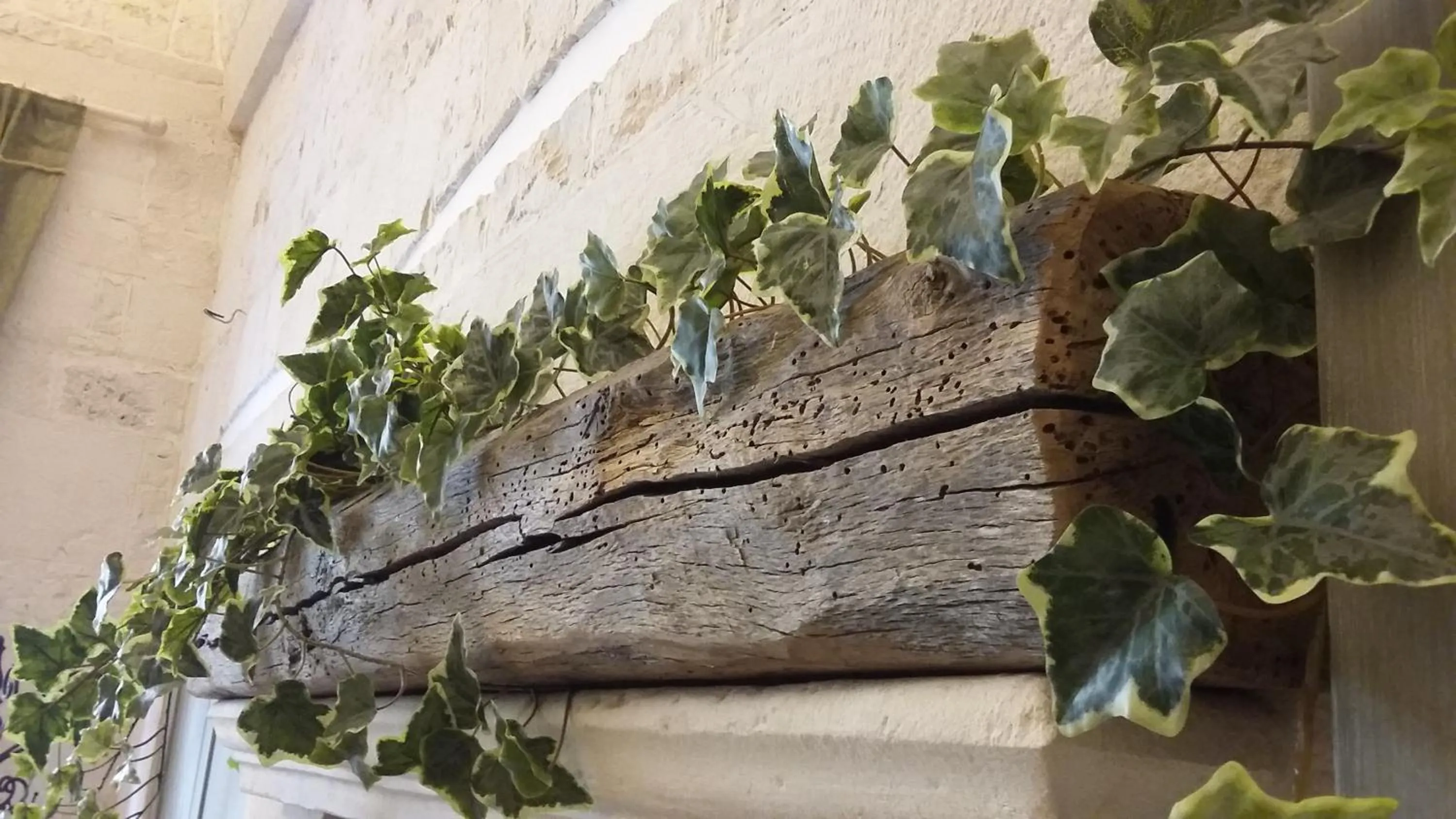 Decorative detail in B&B C'era una volta