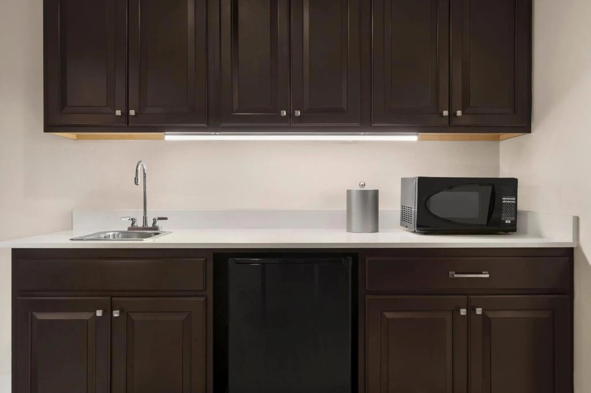 Photo of the whole room in Holiday Inn Express Hotel & Suites Mount Pleasant - Charleston by IHG