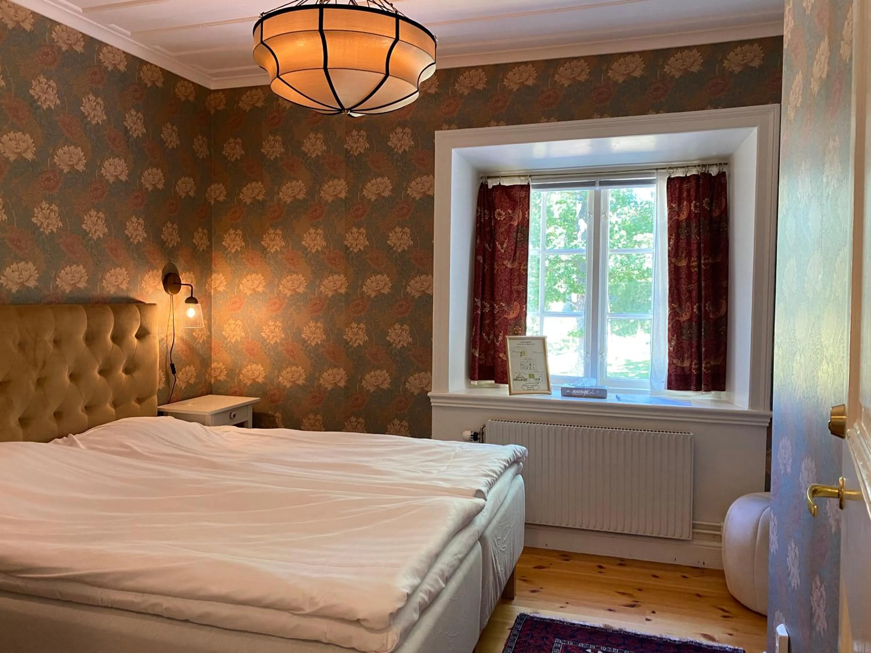 Bed in Stegeborg Trädgårdshotell