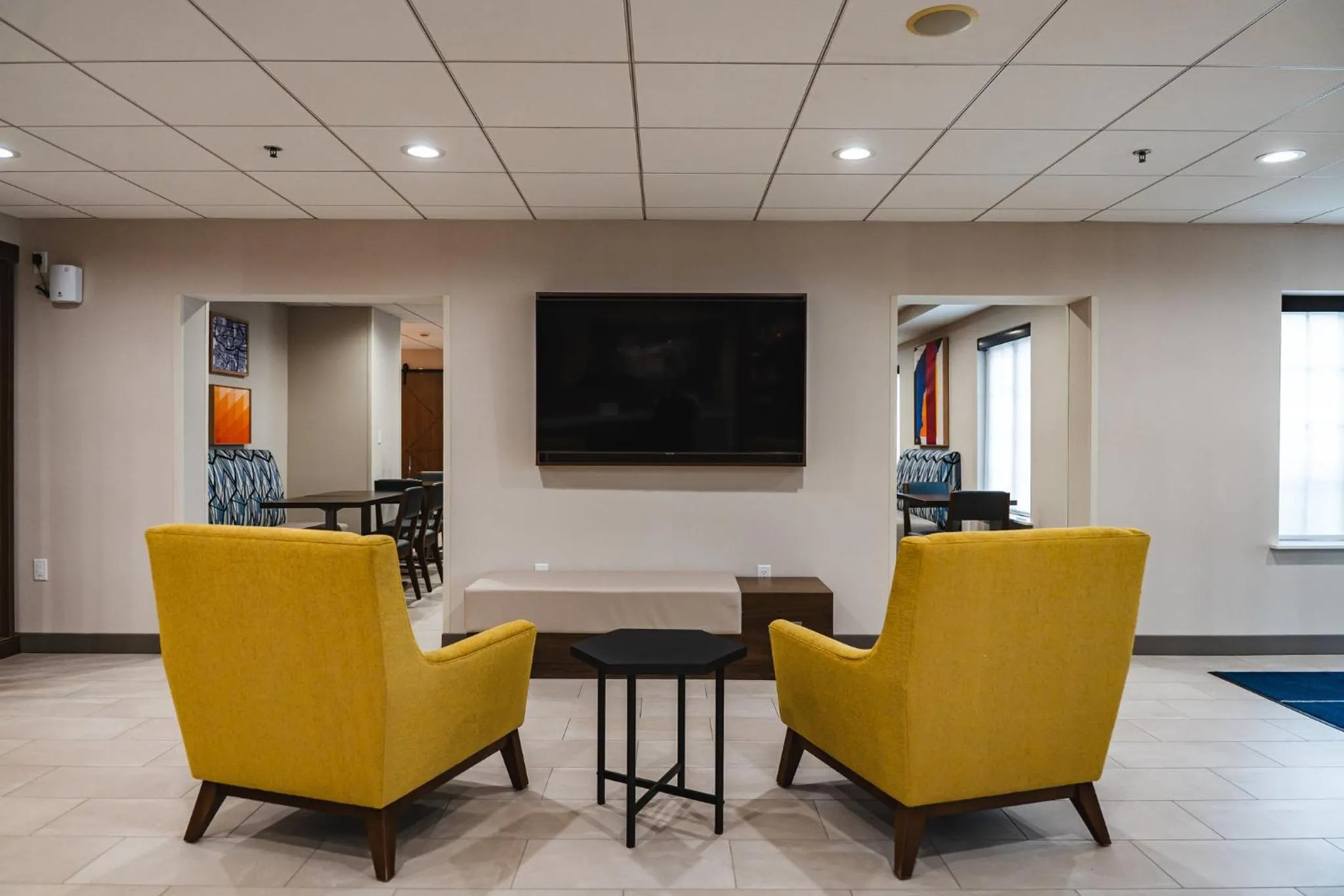 Property building in Holiday Inn Express Frazer - Malvern by IHG