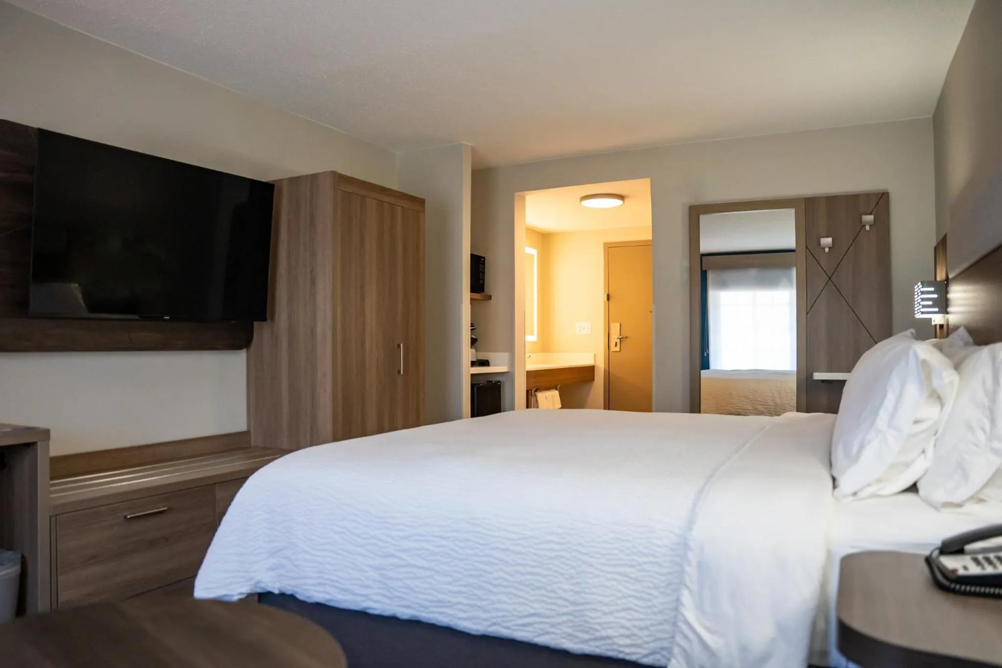 Photo of the whole room, Bed in Holiday Inn Express Frazer - Malvern by IHG