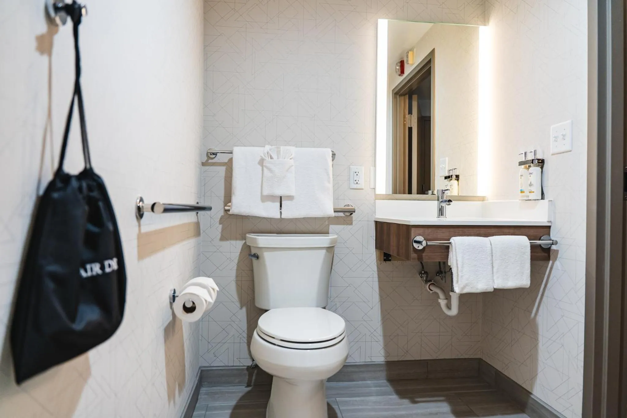 Photo of the whole room in Holiday Inn Express Frazer - Malvern by IHG