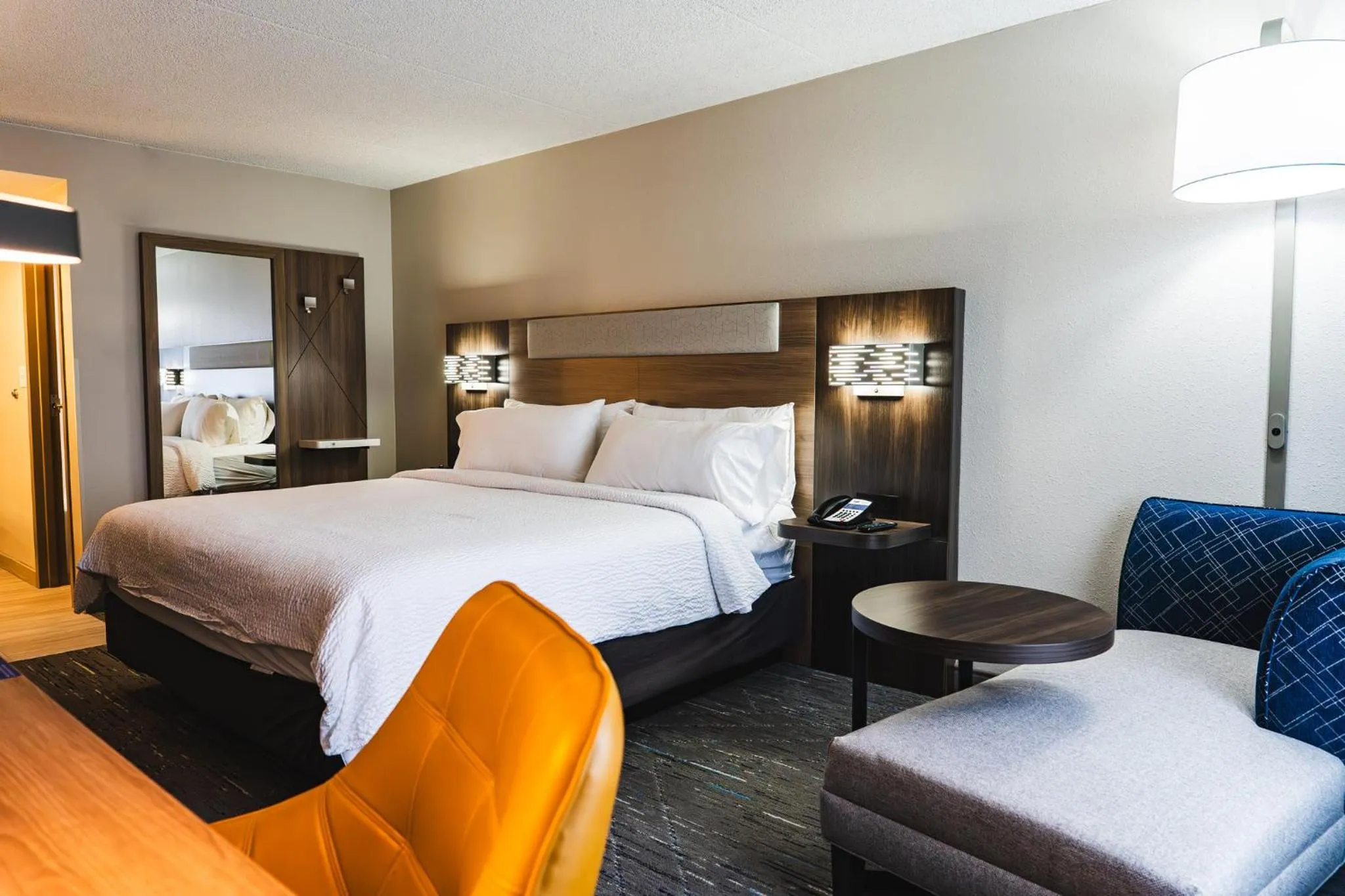 Photo of the whole room, Bed in Holiday Inn Express Frazer - Malvern by IHG