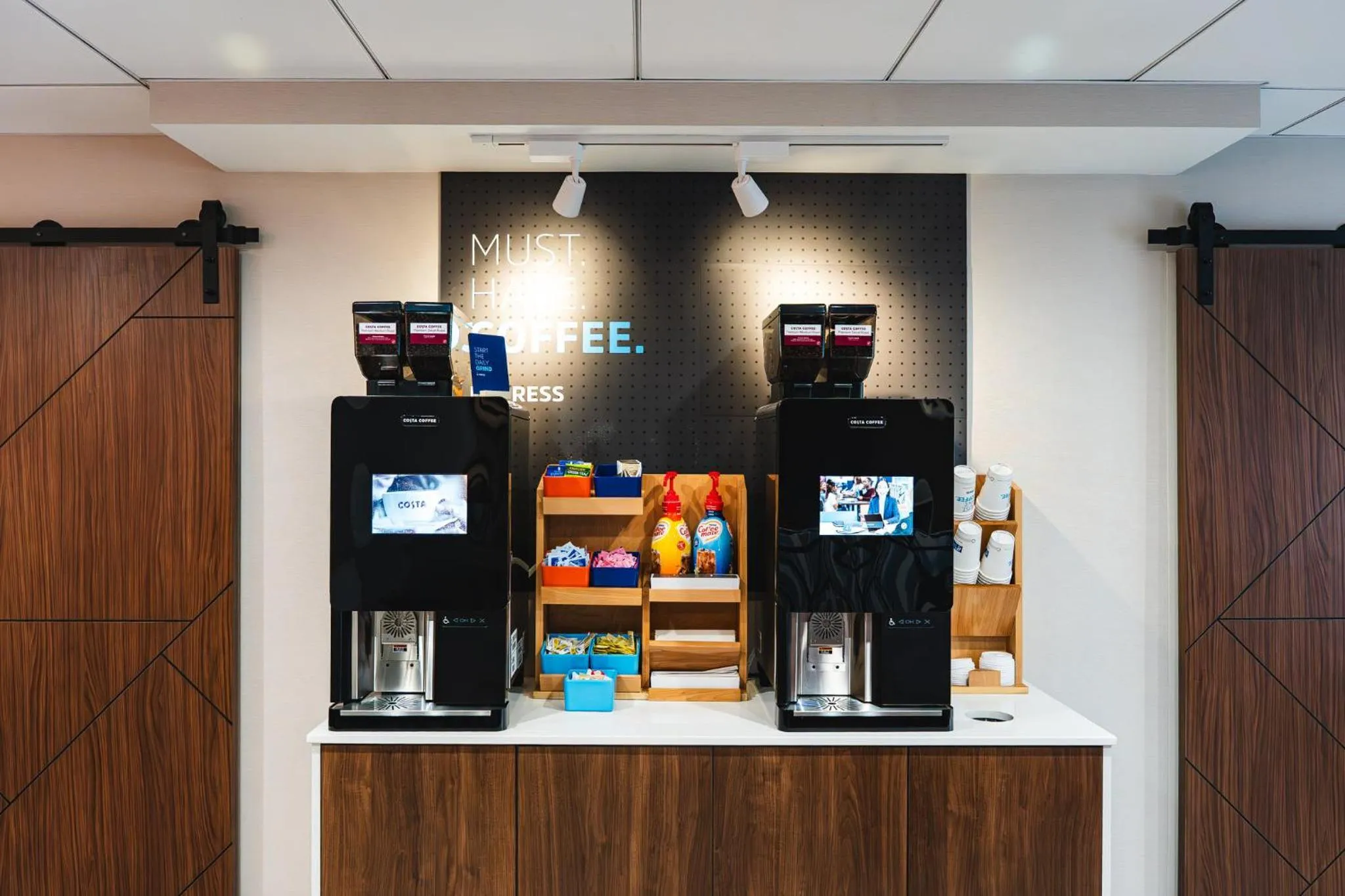 Breakfast in Holiday Inn Express Frazer - Malvern by IHG