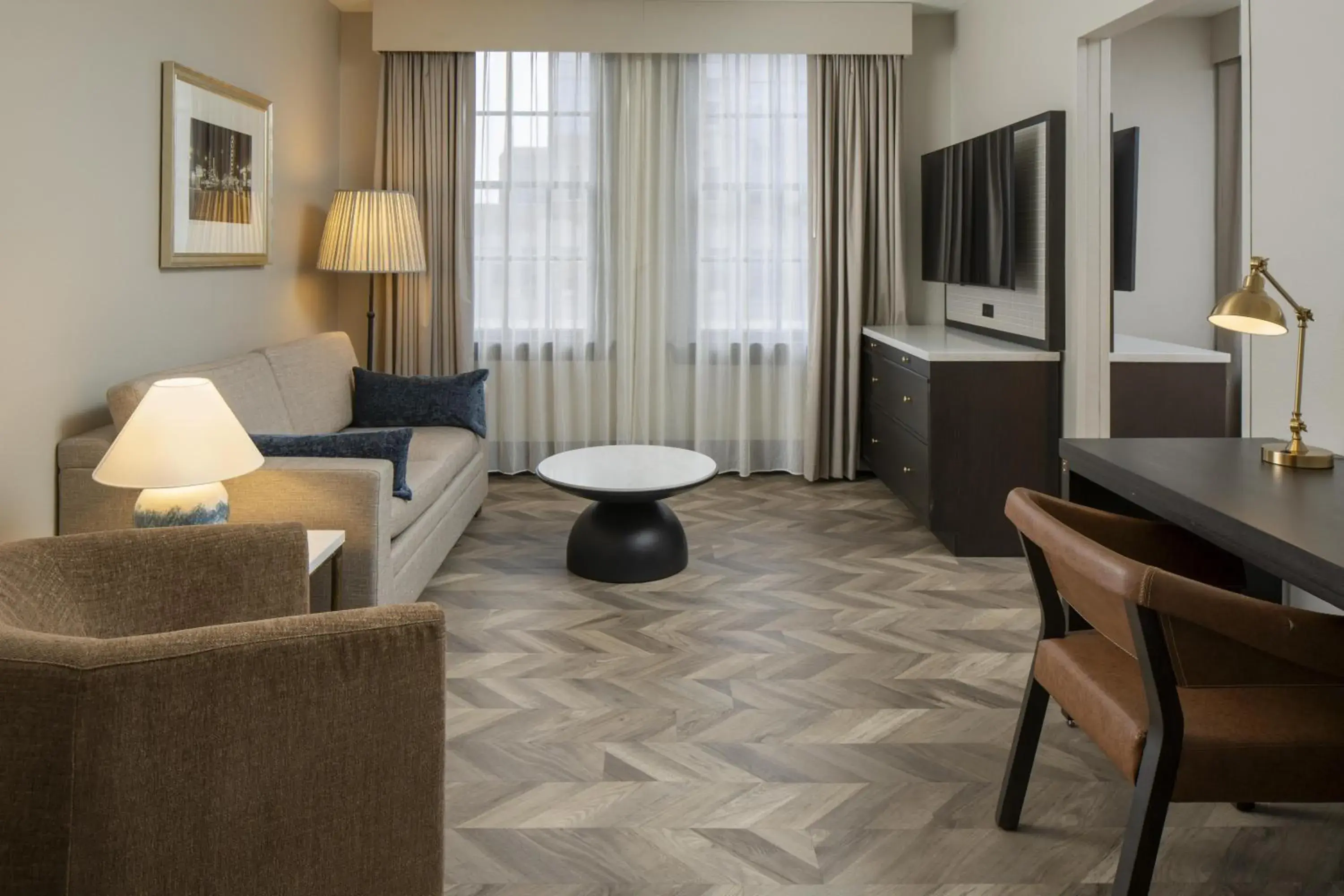 Living room in Hampton Inn & Suites Birmingham-Downtown-Tutwiler Living room in Hampton Inn & Suites Birmingham-Downtown-Tutwiler