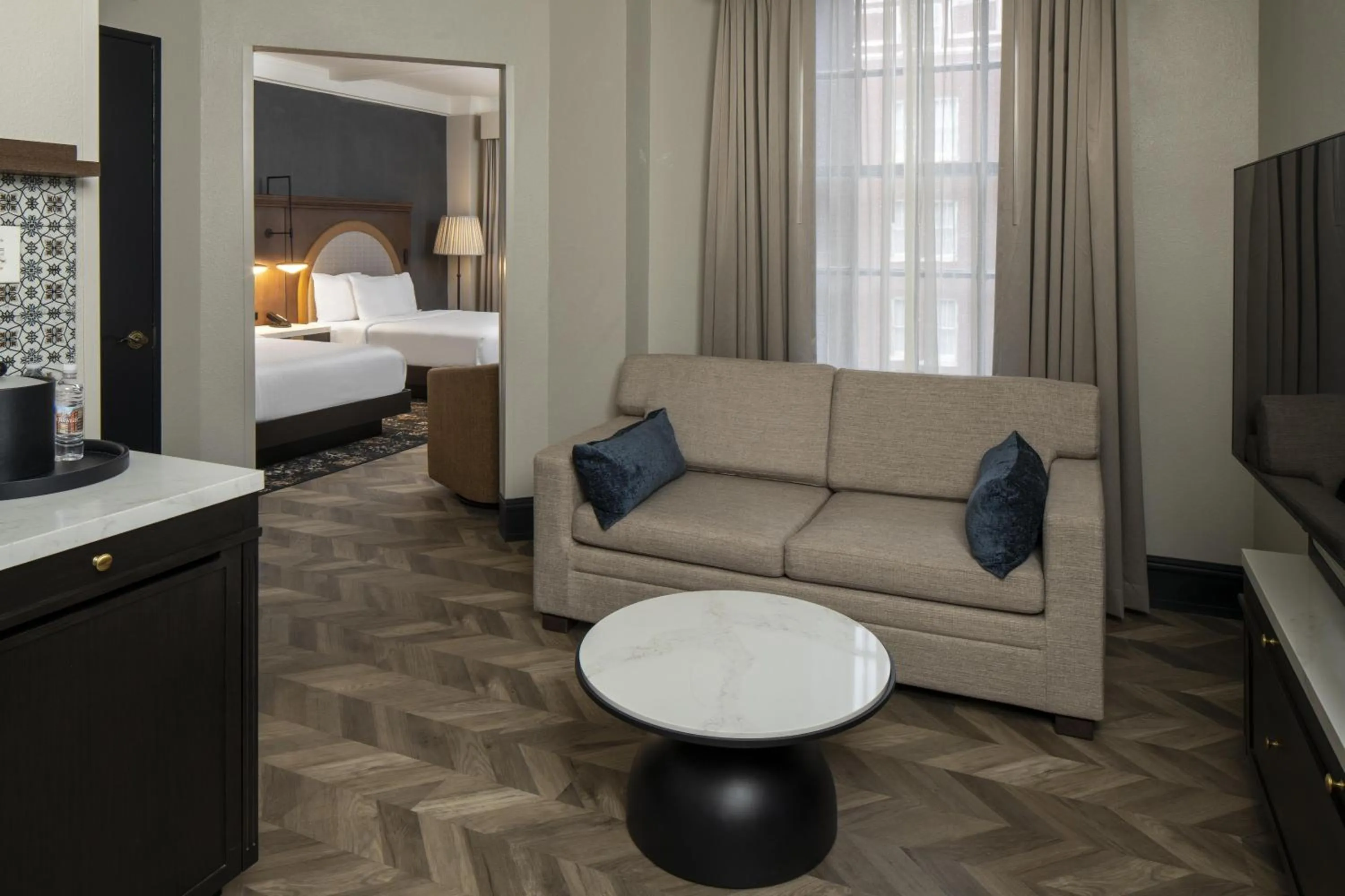 Living room in Hampton Inn & Suites Birmingham-Downtown-Tutwiler