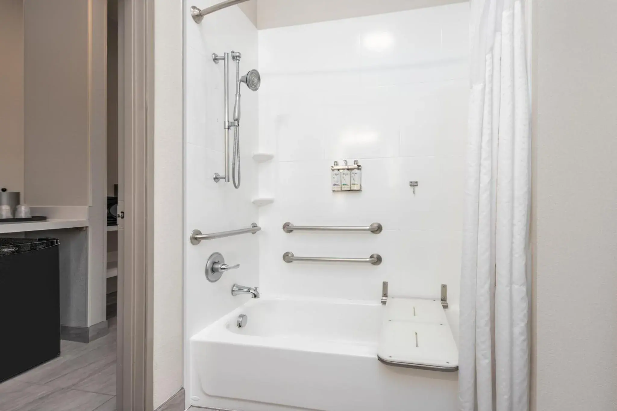 Photo of the whole room in Holiday Inn Express Hotel & Suites Dallas West by IHG Photo of the whole room in Holiday Inn Express Hotel & Suites Dallas West by IHG