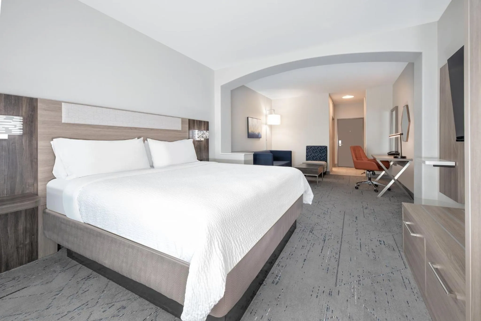 Photo of the whole room, Bed in Holiday Inn Express Hotel & Suites Dallas West by IHG