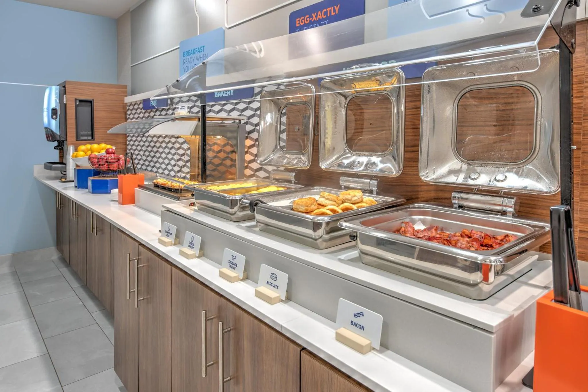 Breakfast in Holiday Inn Express Hotel & Suites Dallas West by IHG