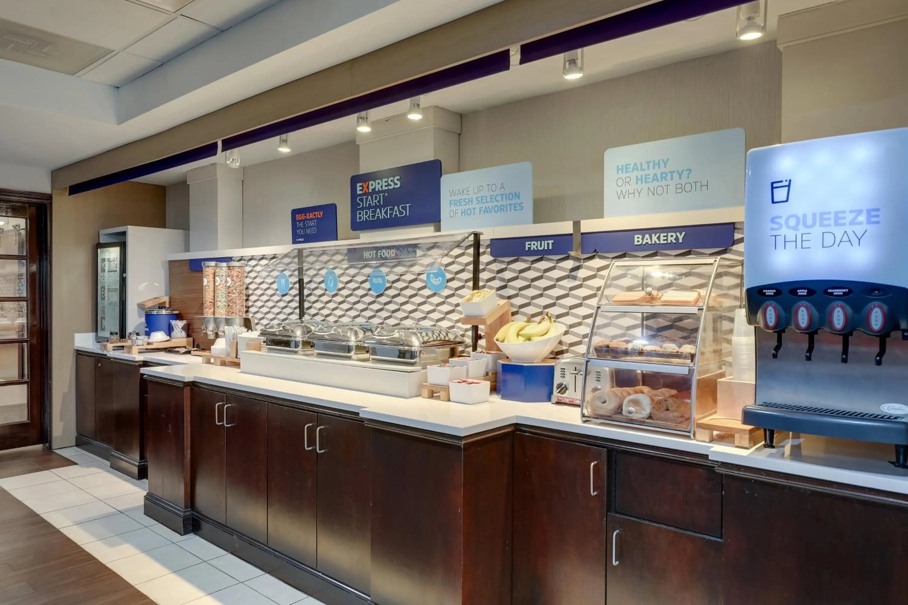 Breakfast in Holiday Inn Express Hotel & Suites- Gadsden by IHG