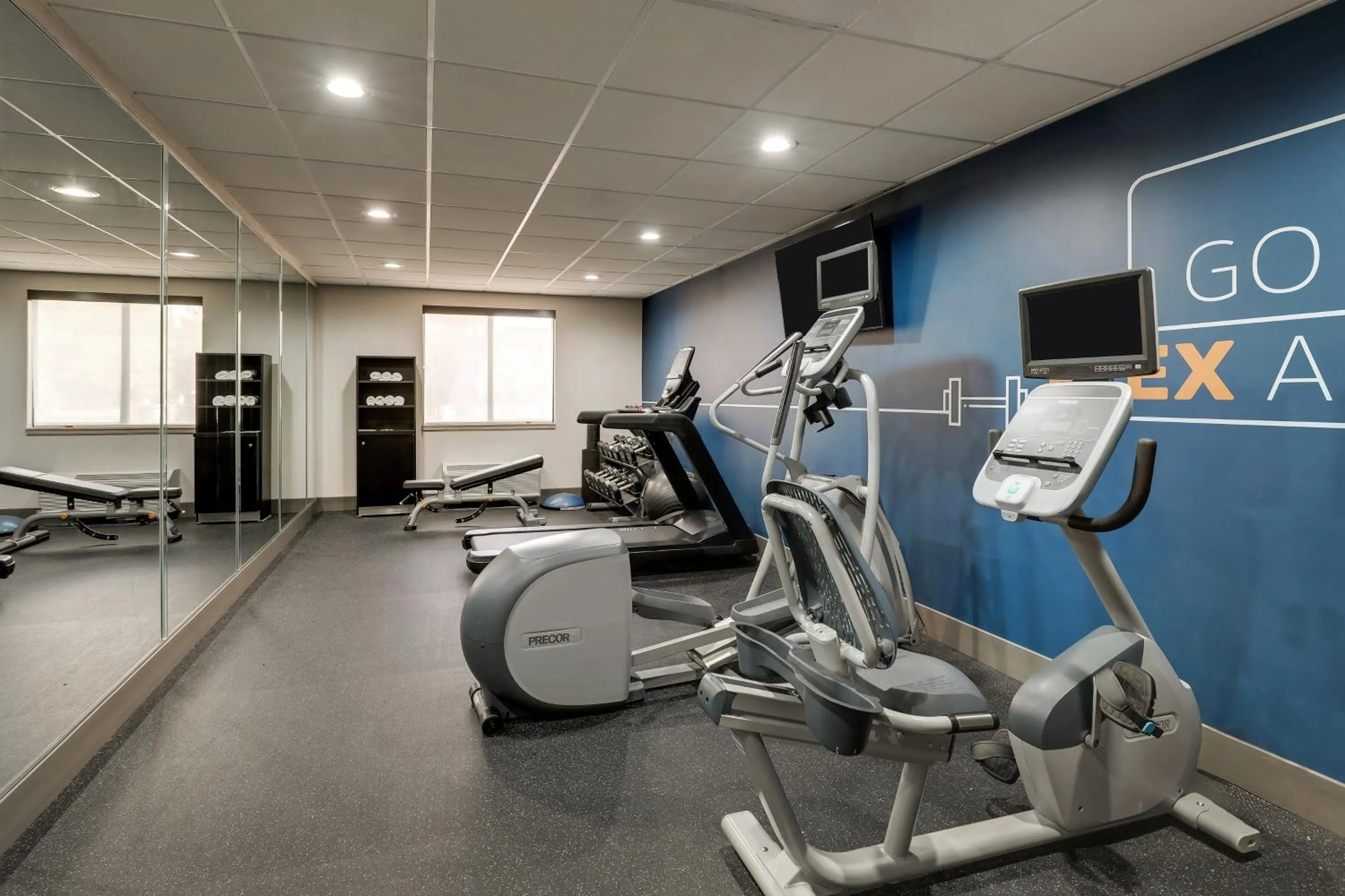 Fitness centre/facilities in Holiday Inn Express Hotel & Suites- Gadsden by IHG