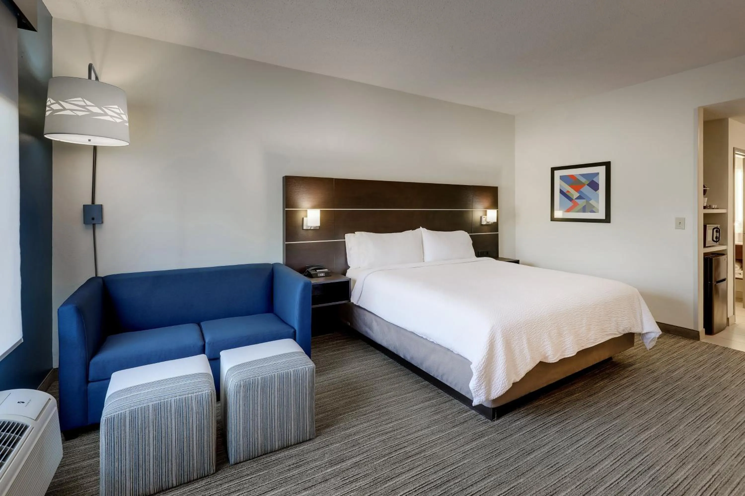 Photo of the whole room, Bed in Holiday Inn Express Hotel & Suites- Gadsden by IHG