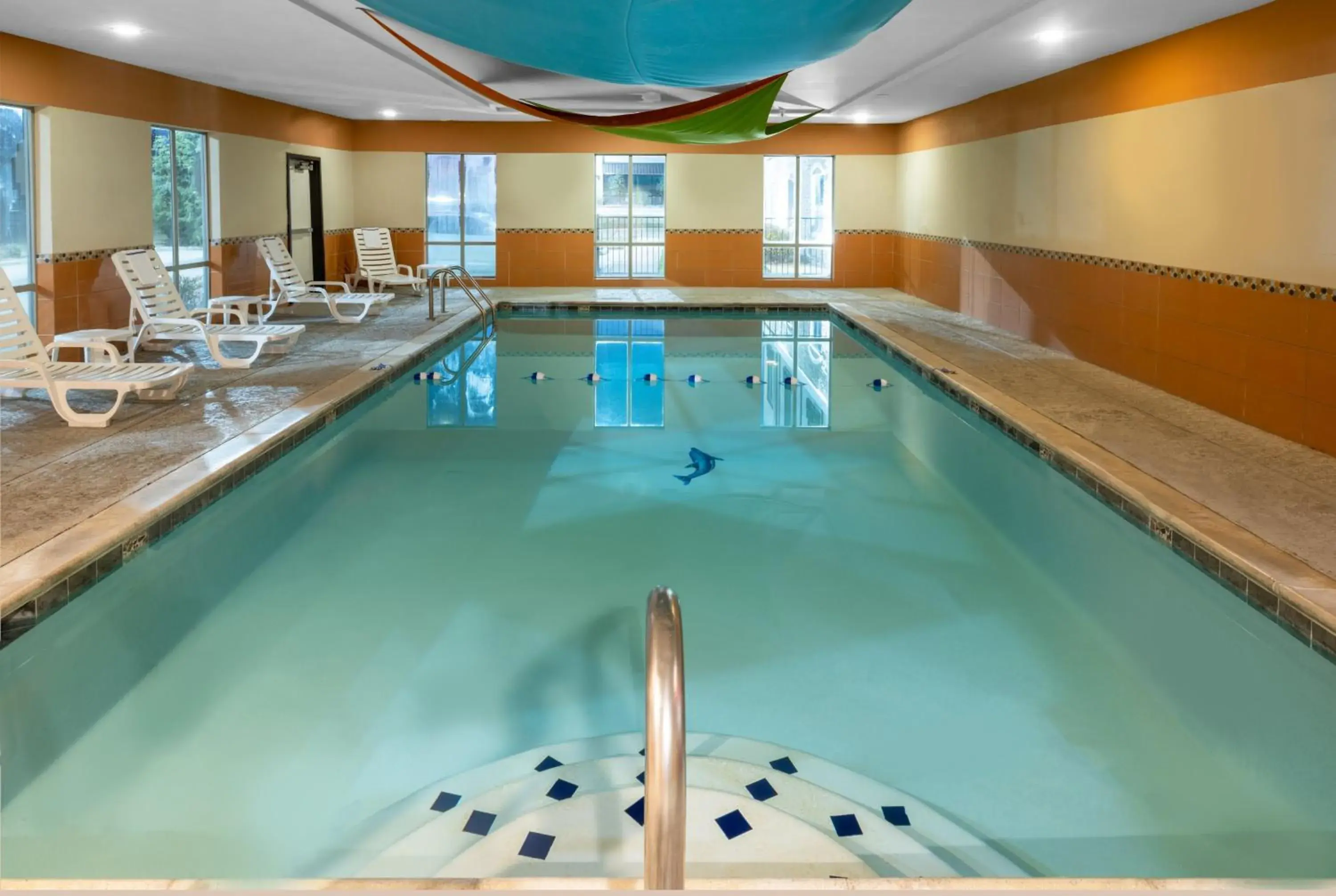 Swimming Pool in Holiday Inn Express & Suites Dallas Fair Park