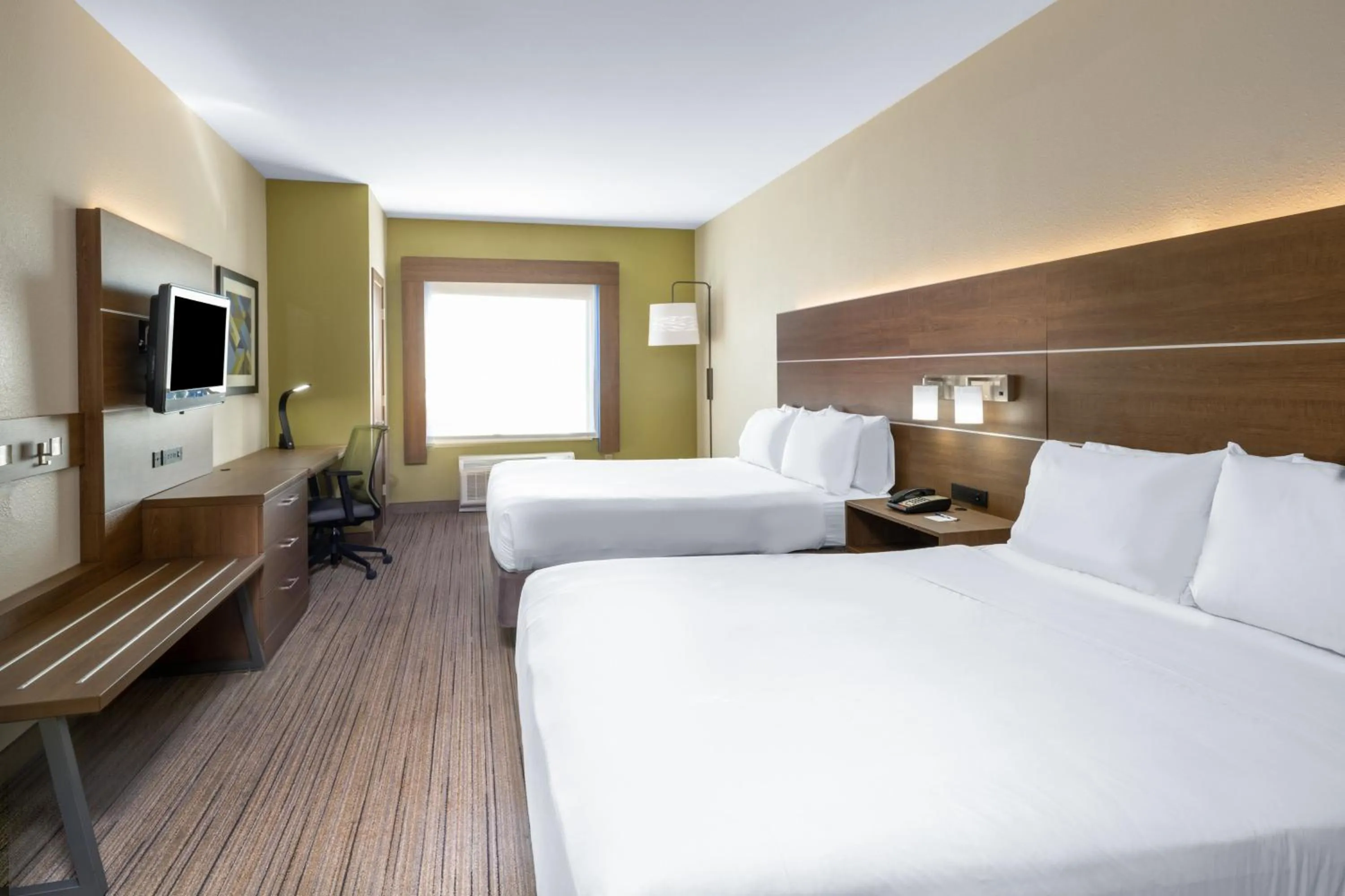 Photo of the whole room, Bed in Holiday Inn Express & Suites Dallas East - Fair Park by IHG