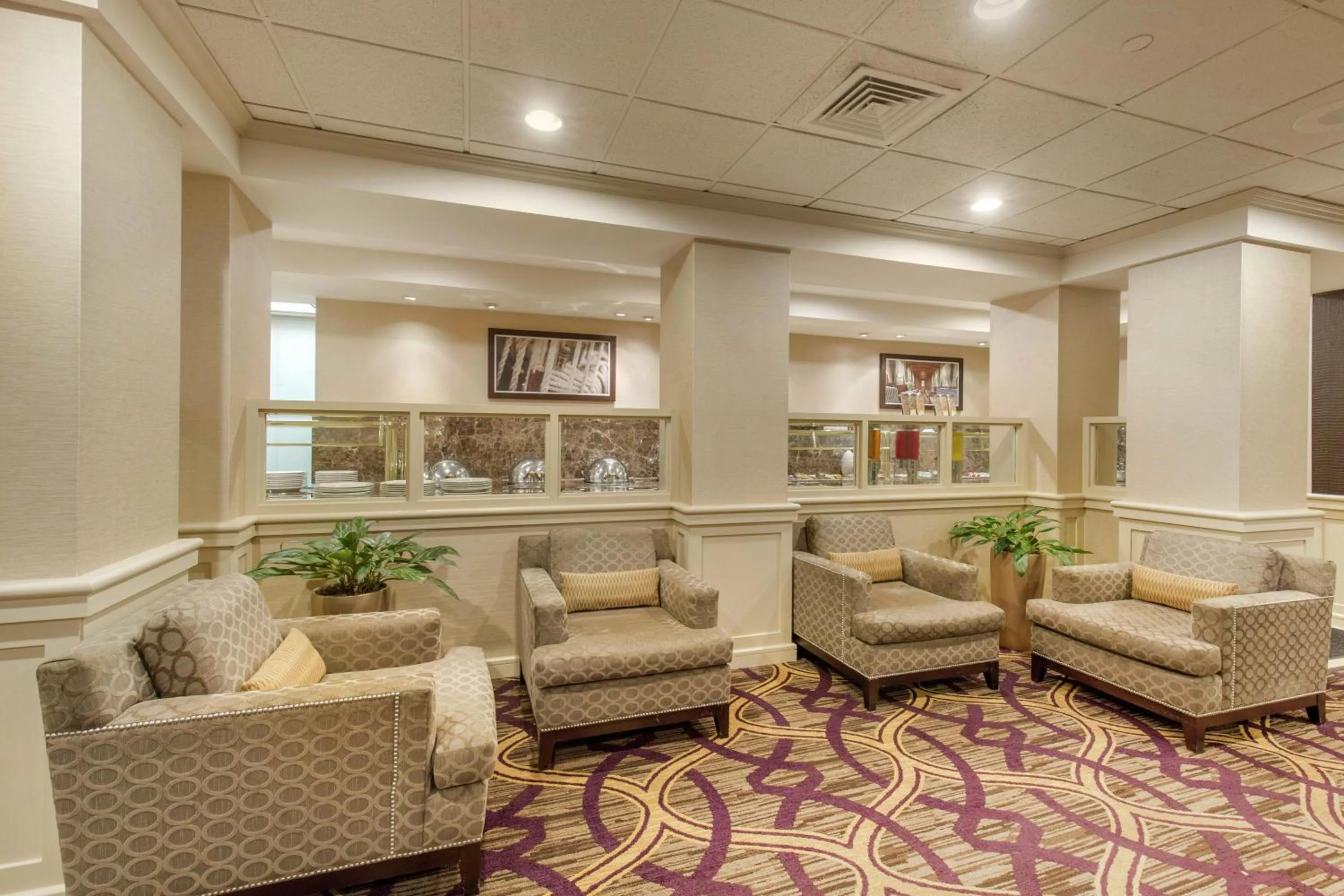 Lobby or reception in DoubleTree by Hilton Downtown Wilmington - Legal District