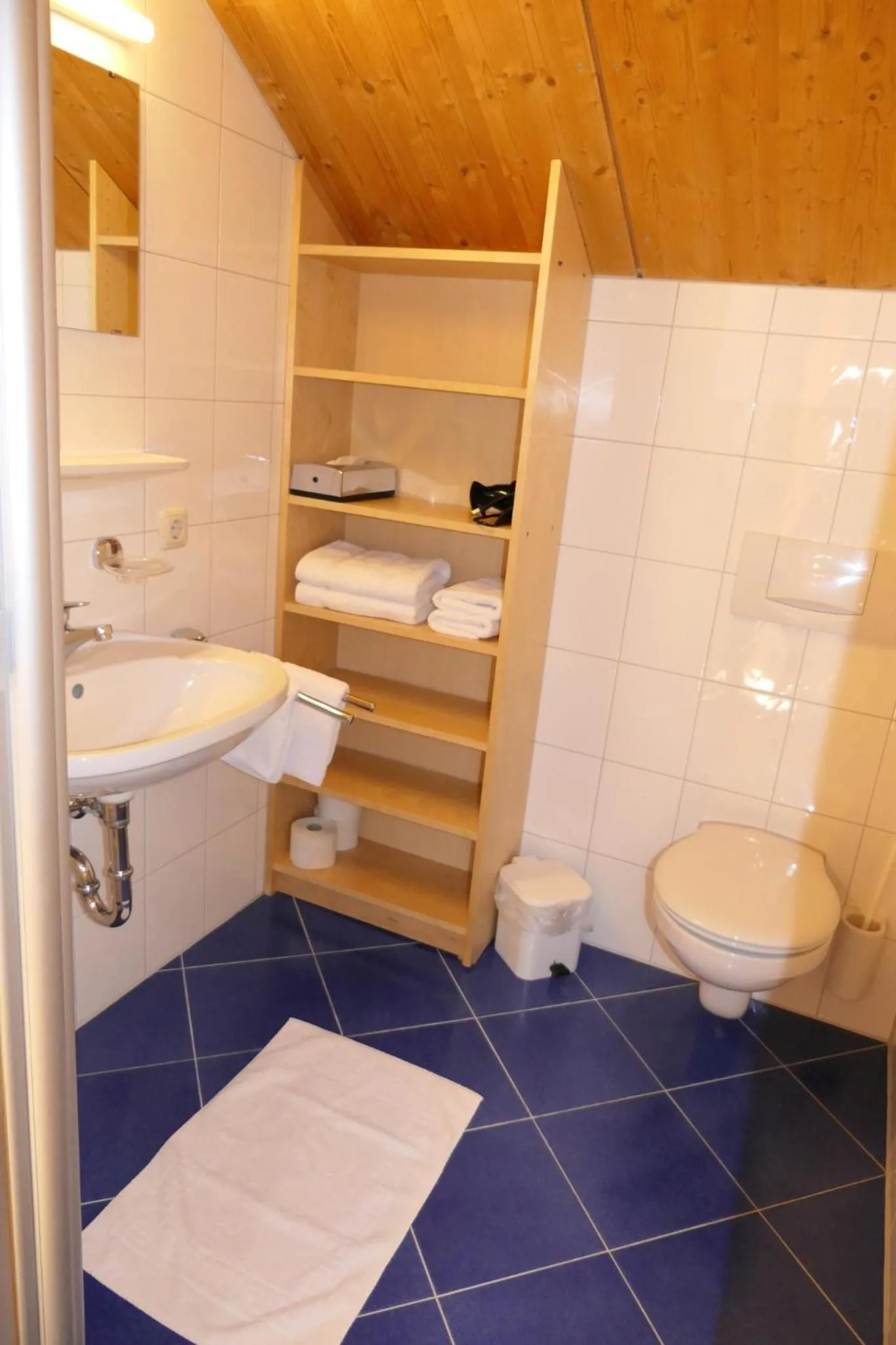 Bathroom in n Apartments Hotel