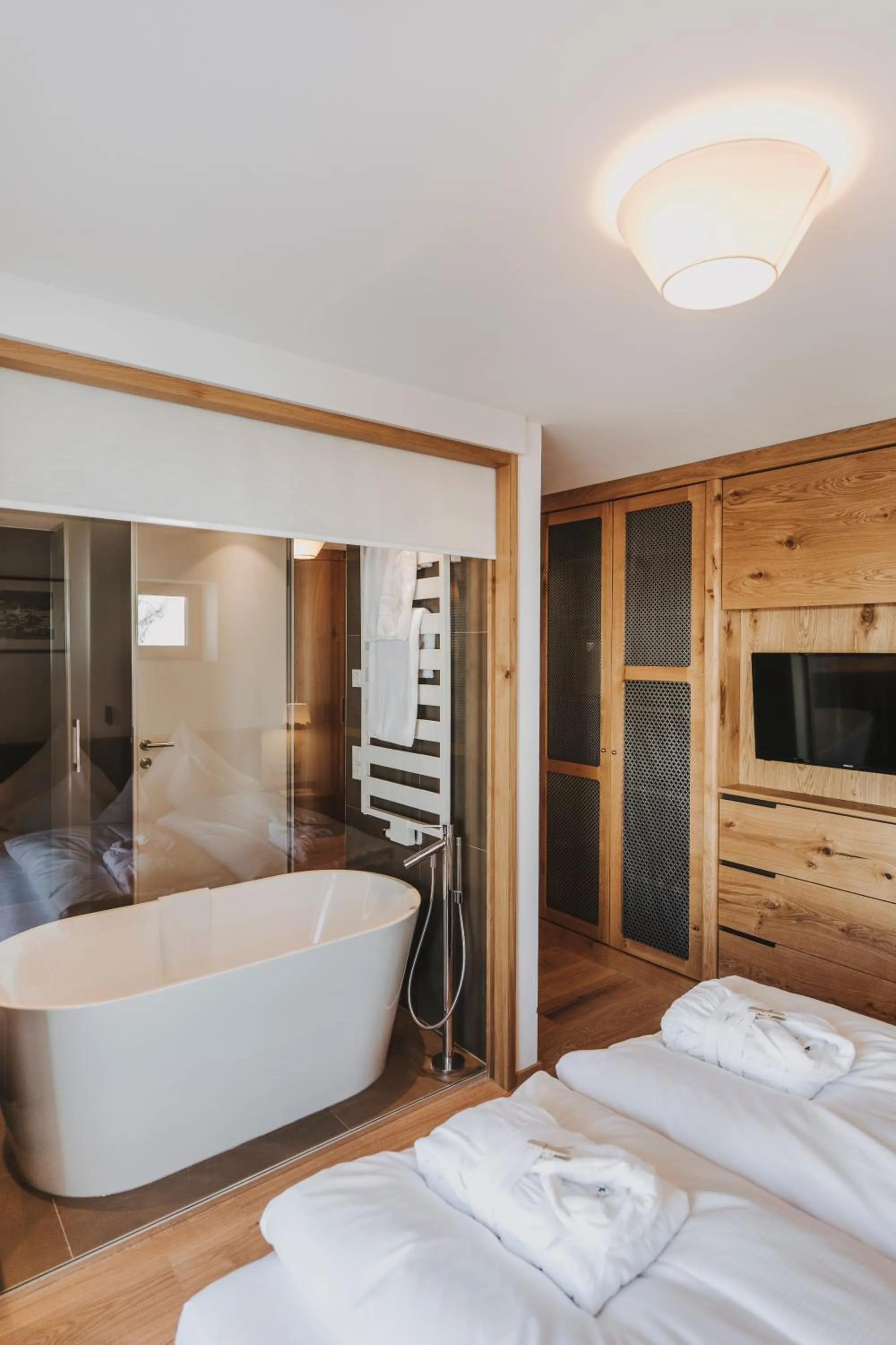 Decorative detail, Bed in Hotel Goldener Berg