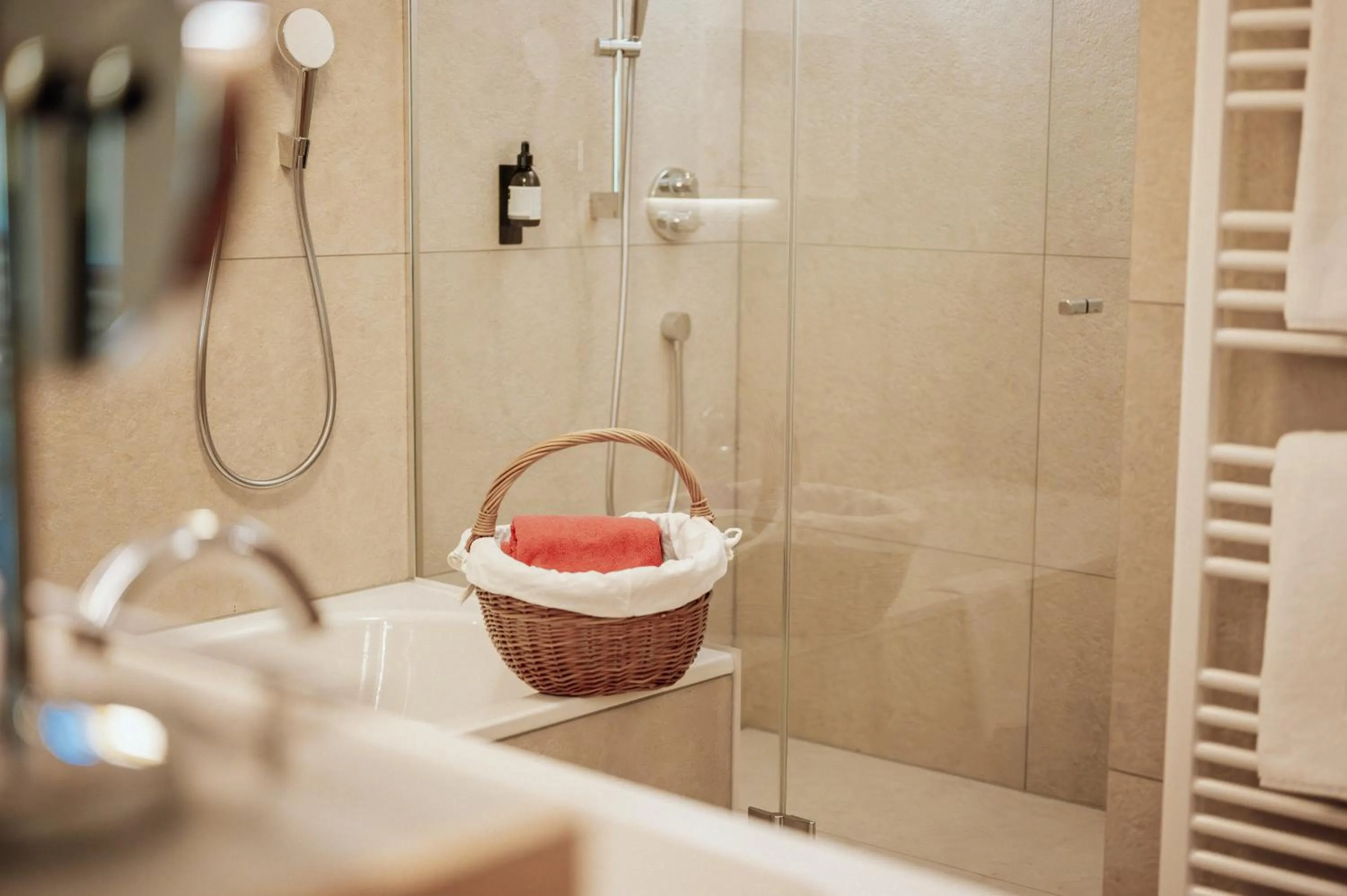 Bathroom in Hotel Goldener Berg