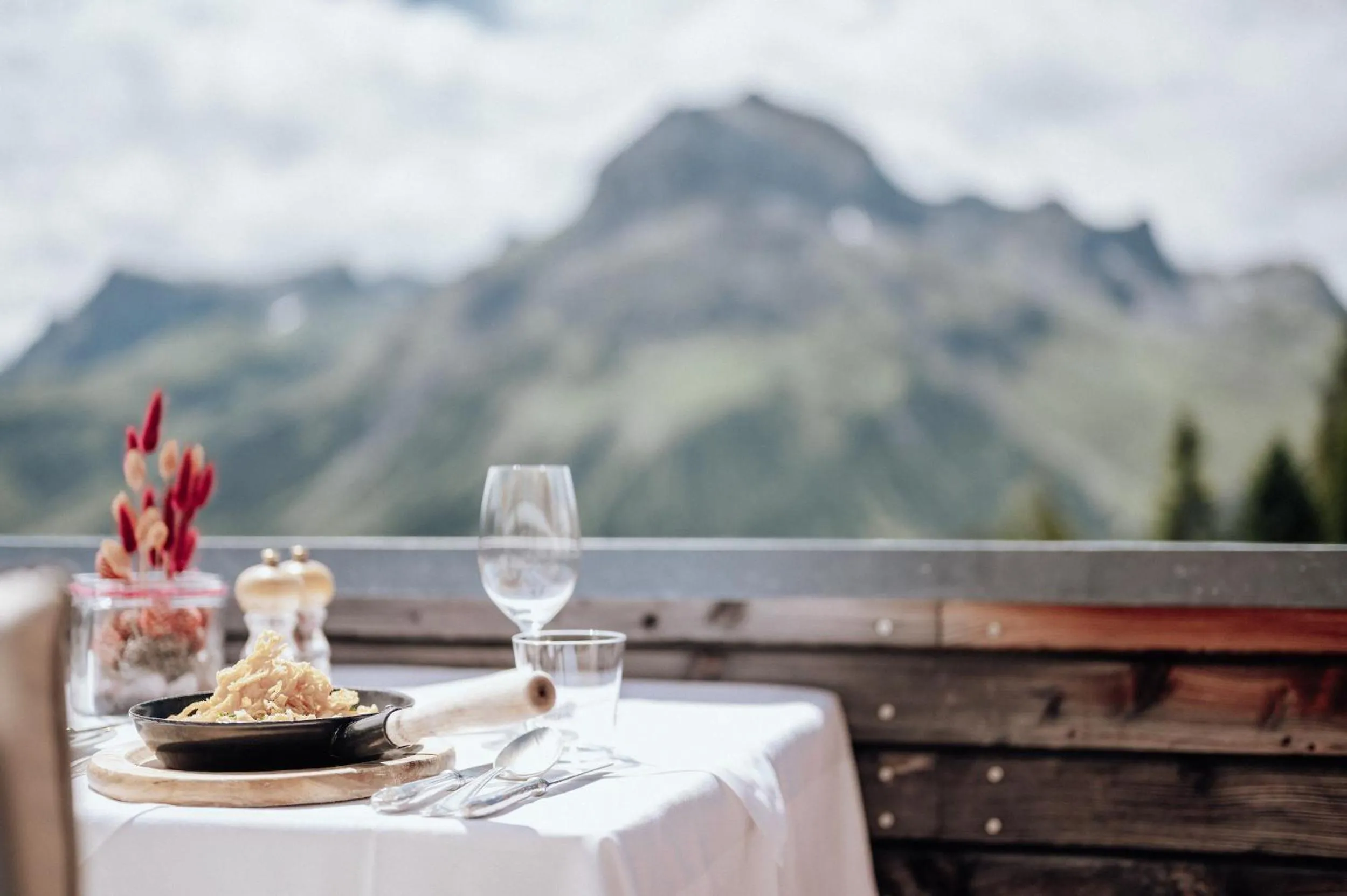 Restaurant/places to eat in Hotel Goldener Berg