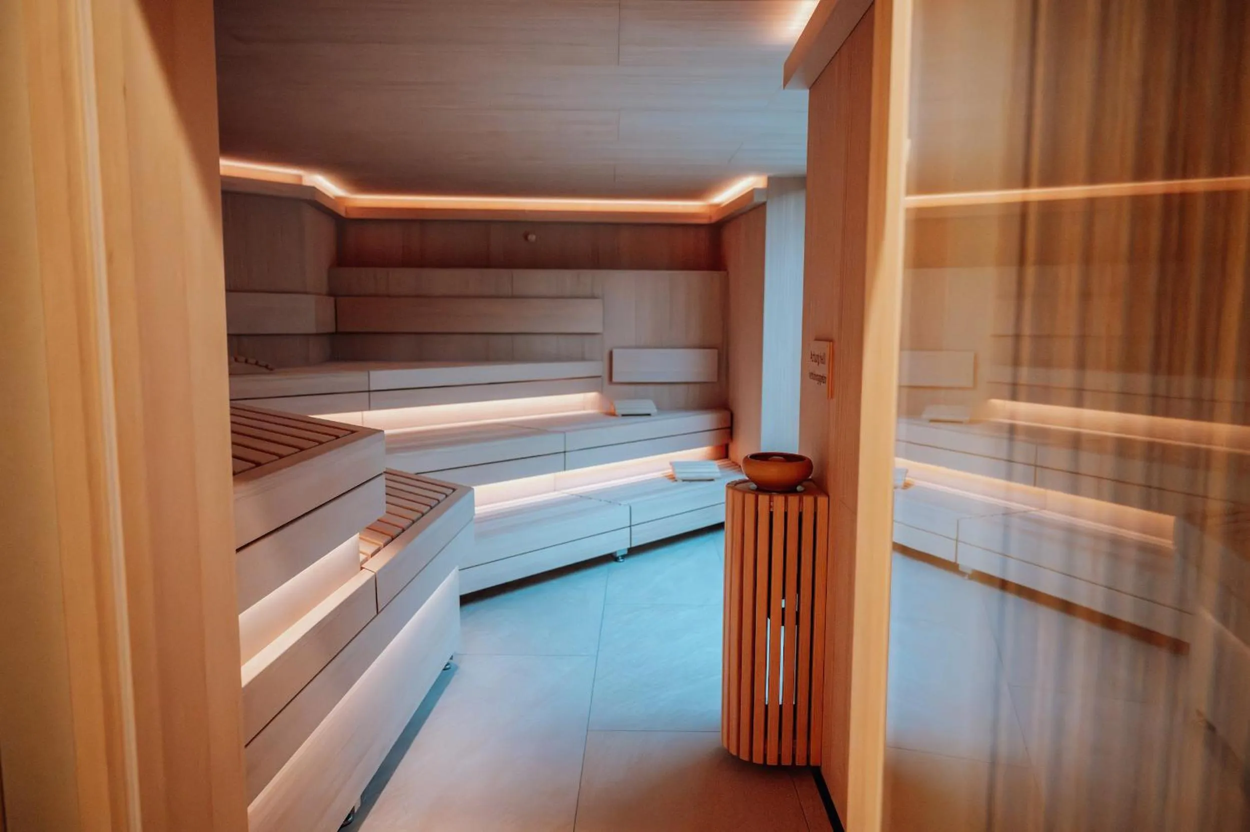 Sauna, Bed in Hotel Goldener Berg