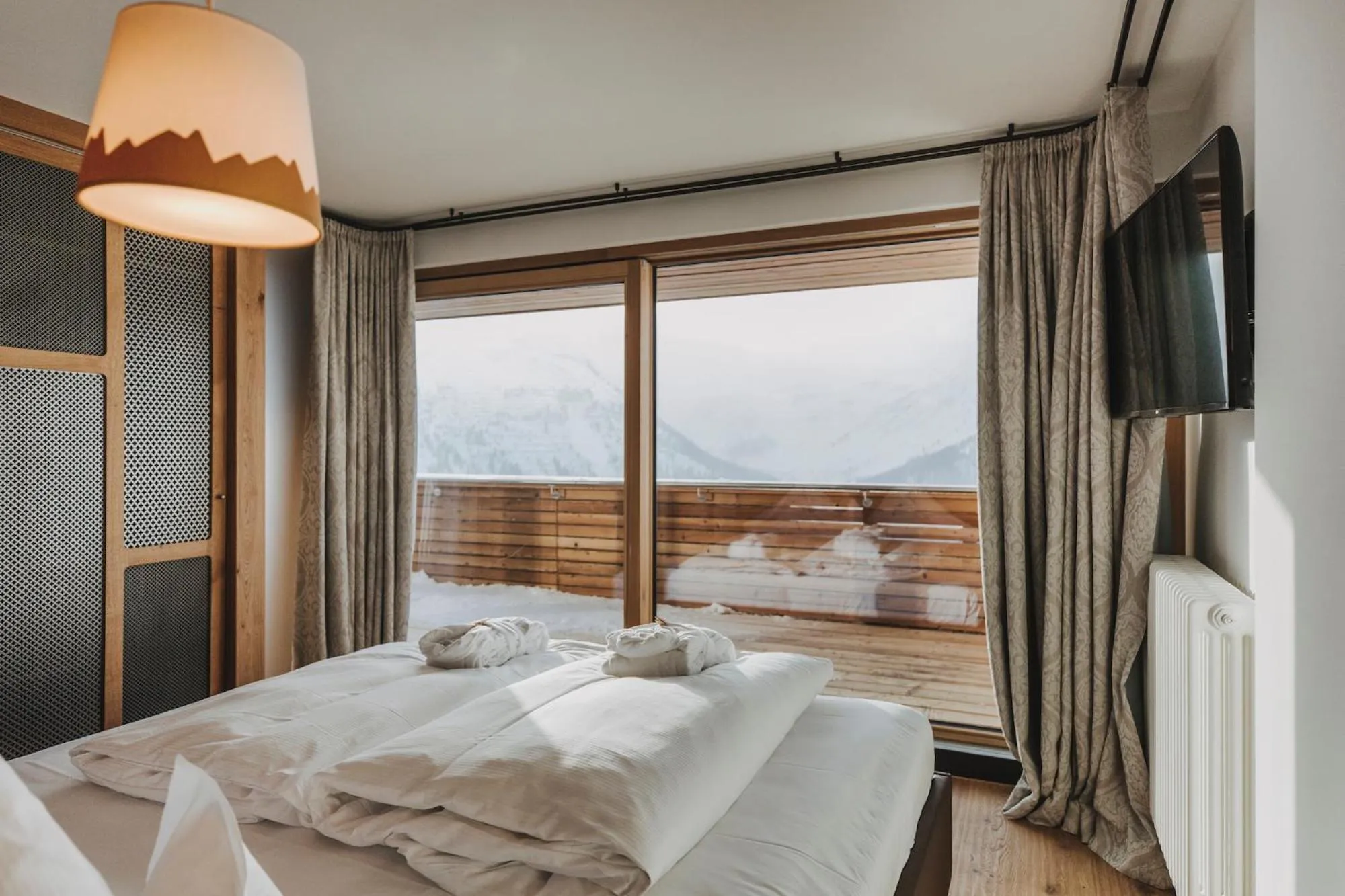 Mountain view, Bed in Hotel Goldener Berg