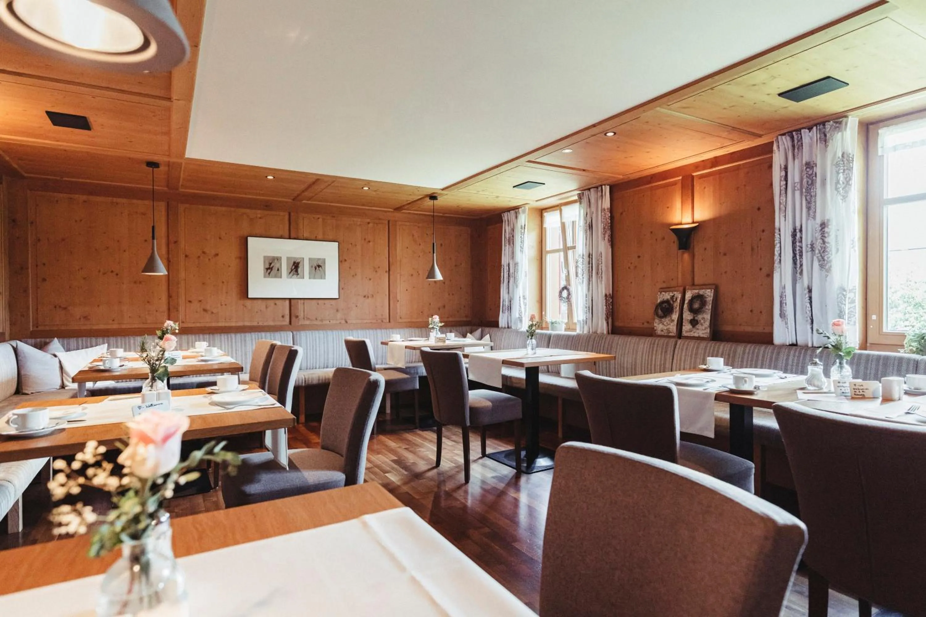 Restaurant/places to eat in Hotel Gasthof Adler