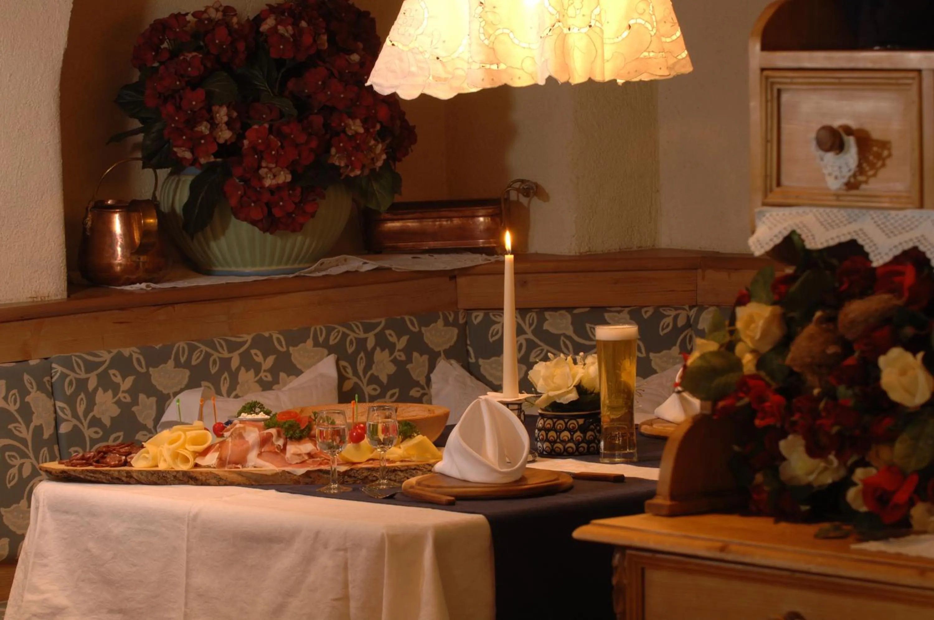 Restaurant/places to eat in Ferienhotel Alber