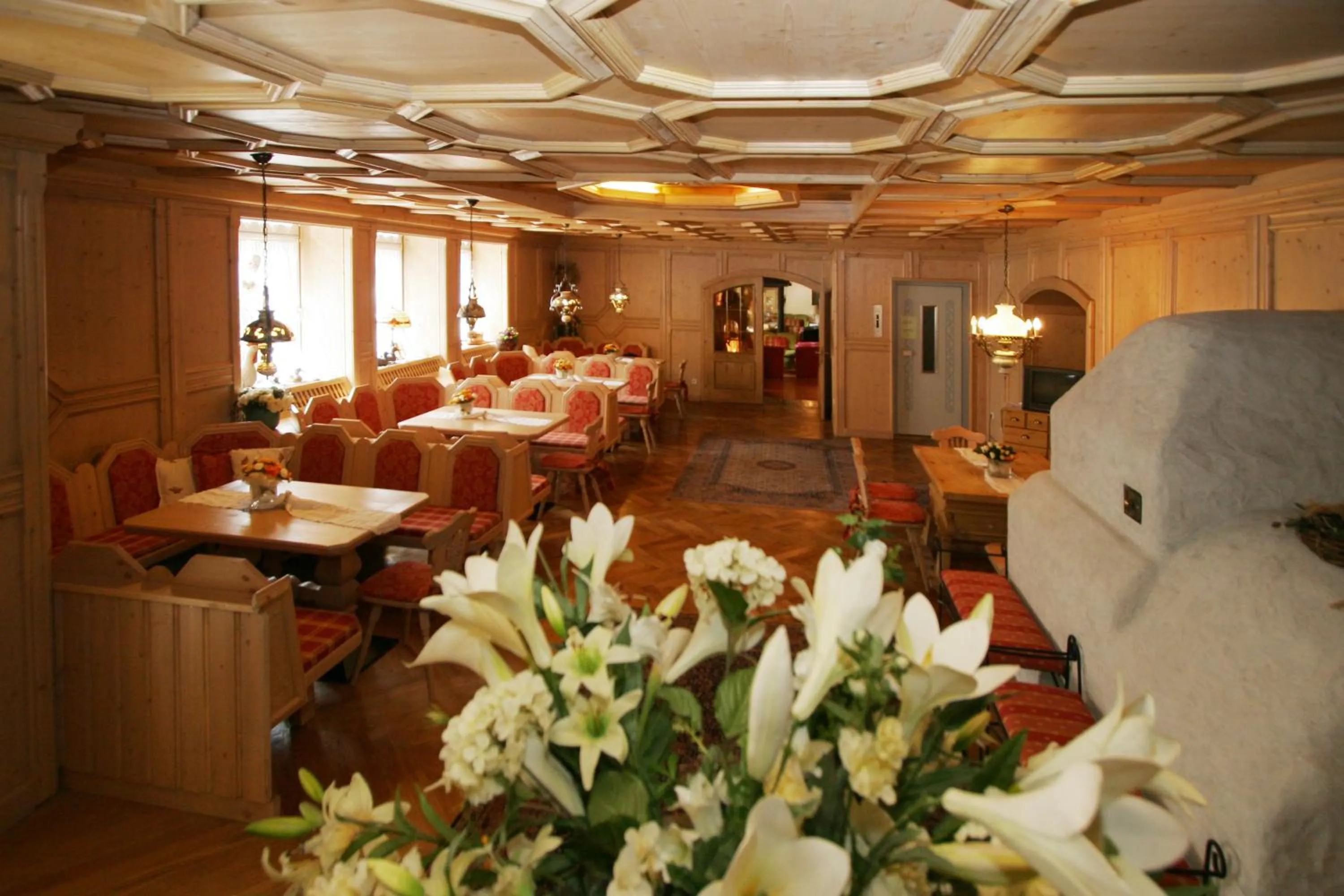 Restaurant/places to eat in Ferienhotel Alber