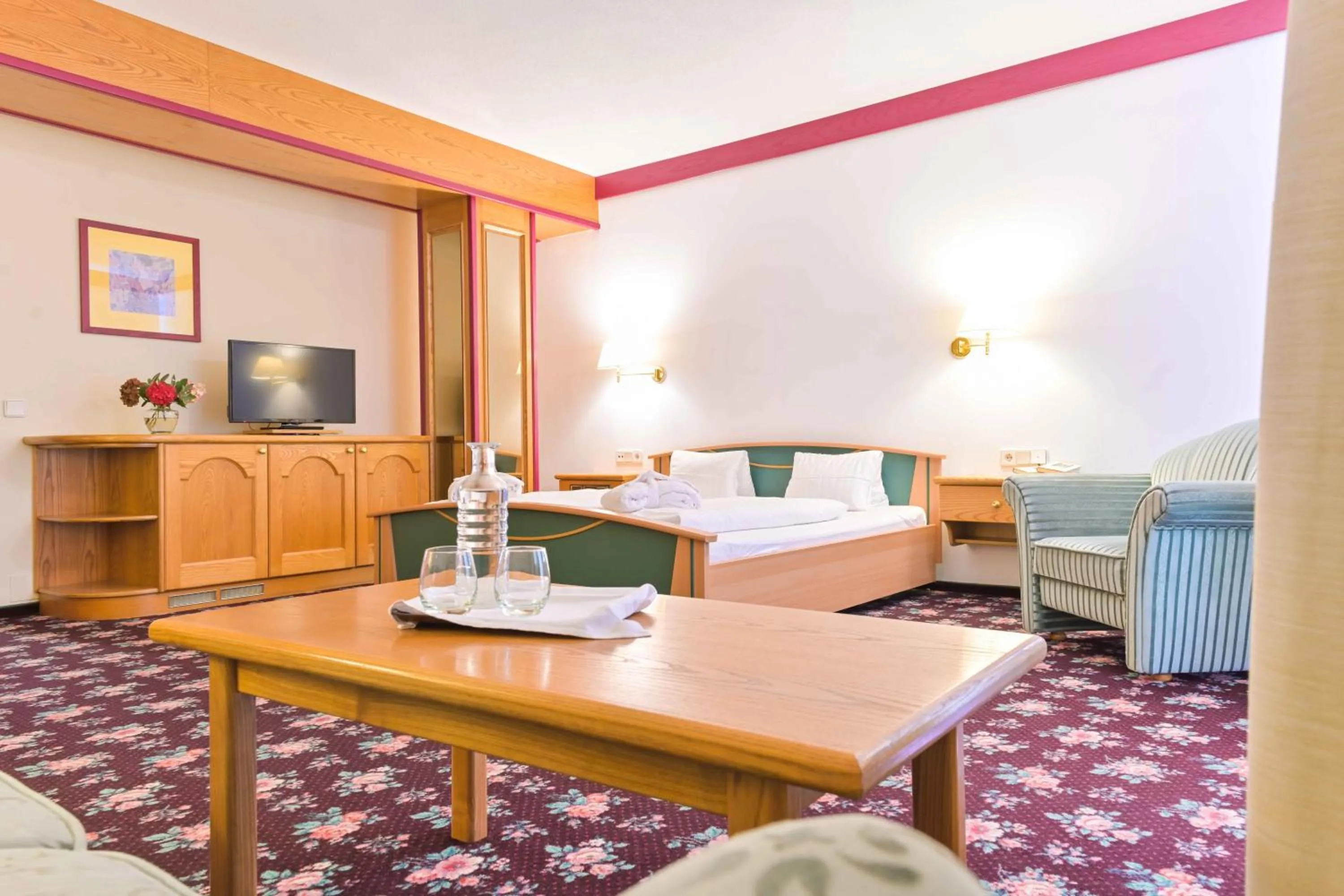 Bed in Ferienhotel Alber