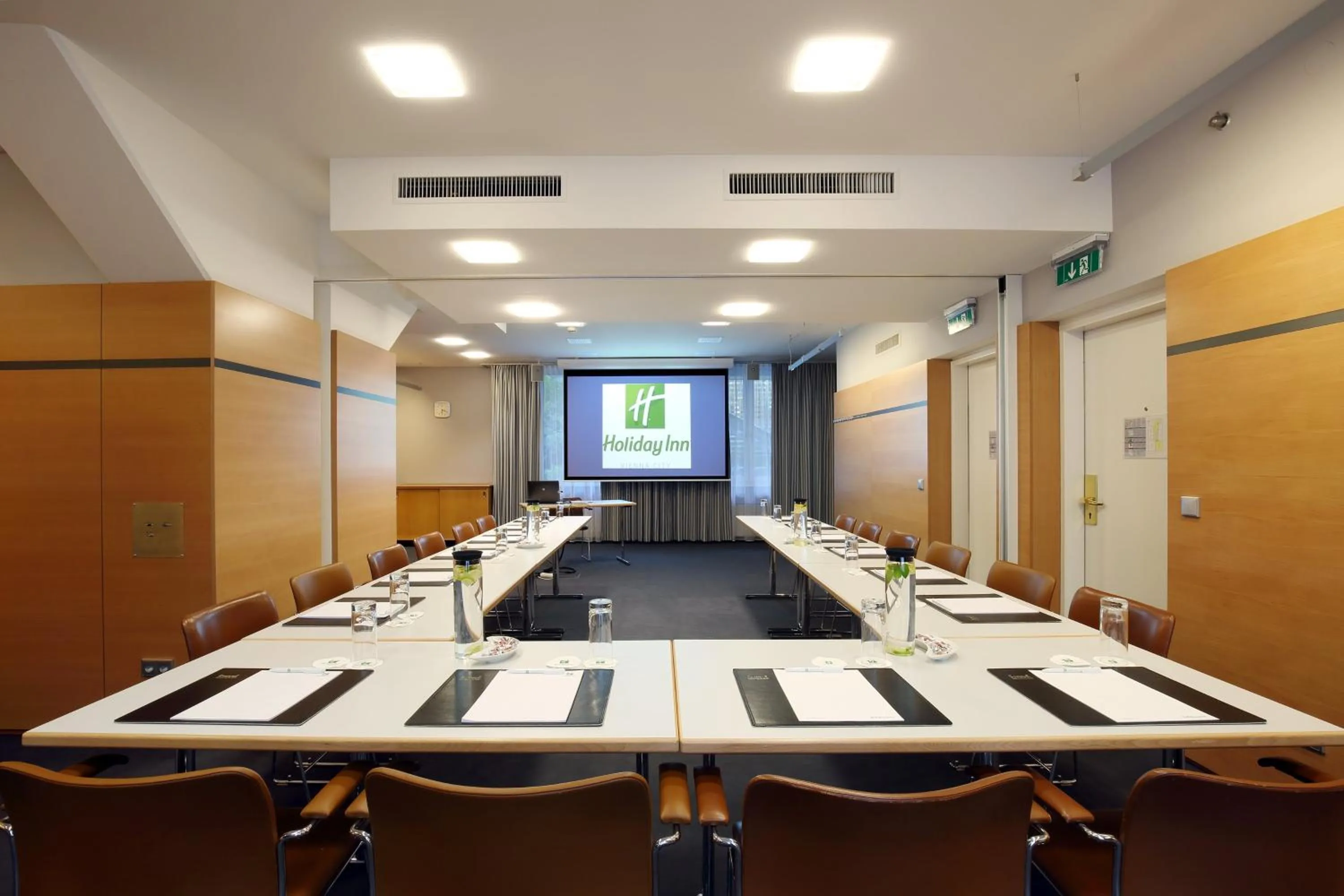 Meeting/conference room in Holiday Inn Vienna City by IHG