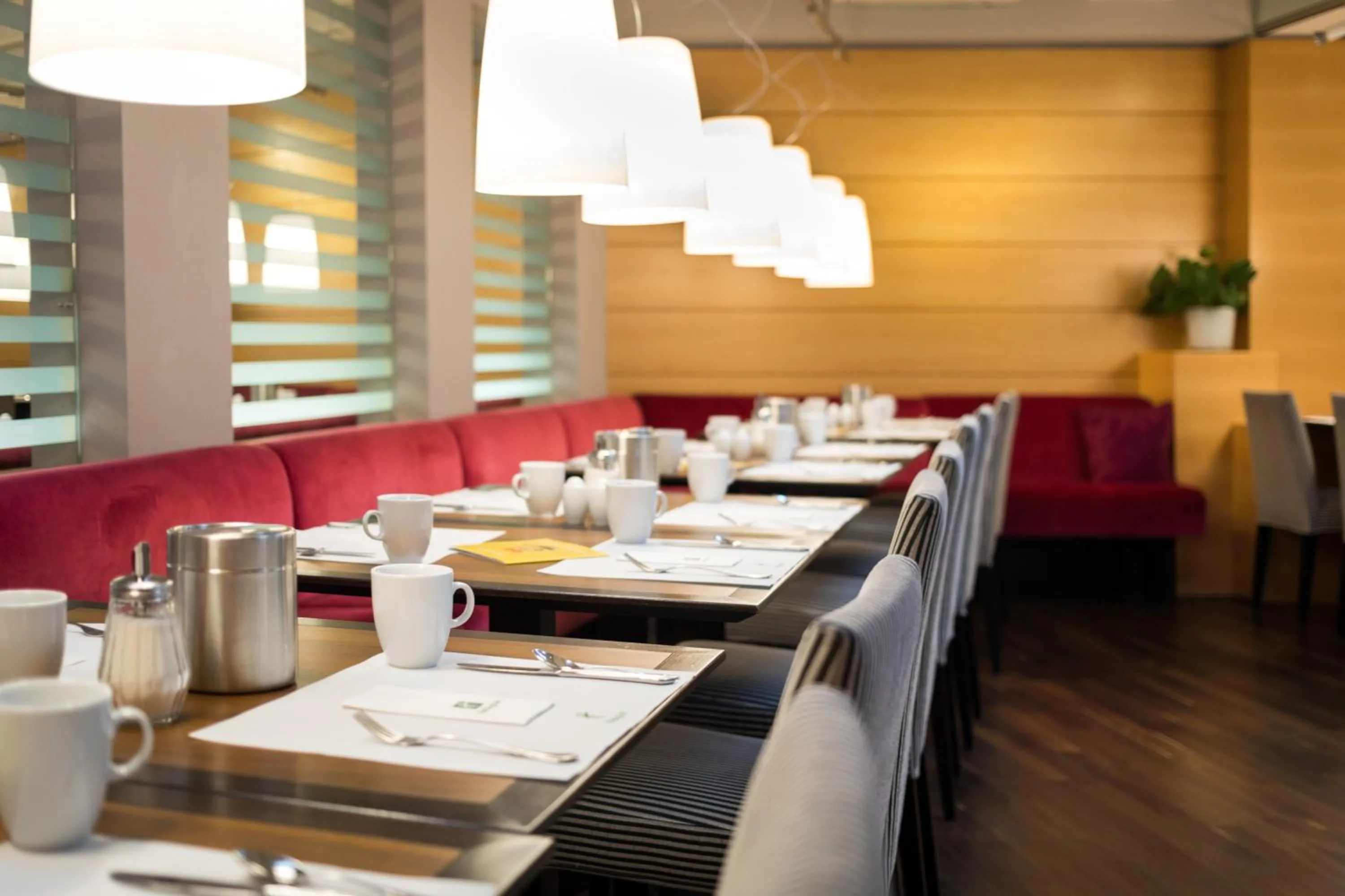 Restaurant/places to eat in Holiday Inn Vienna City by IHG