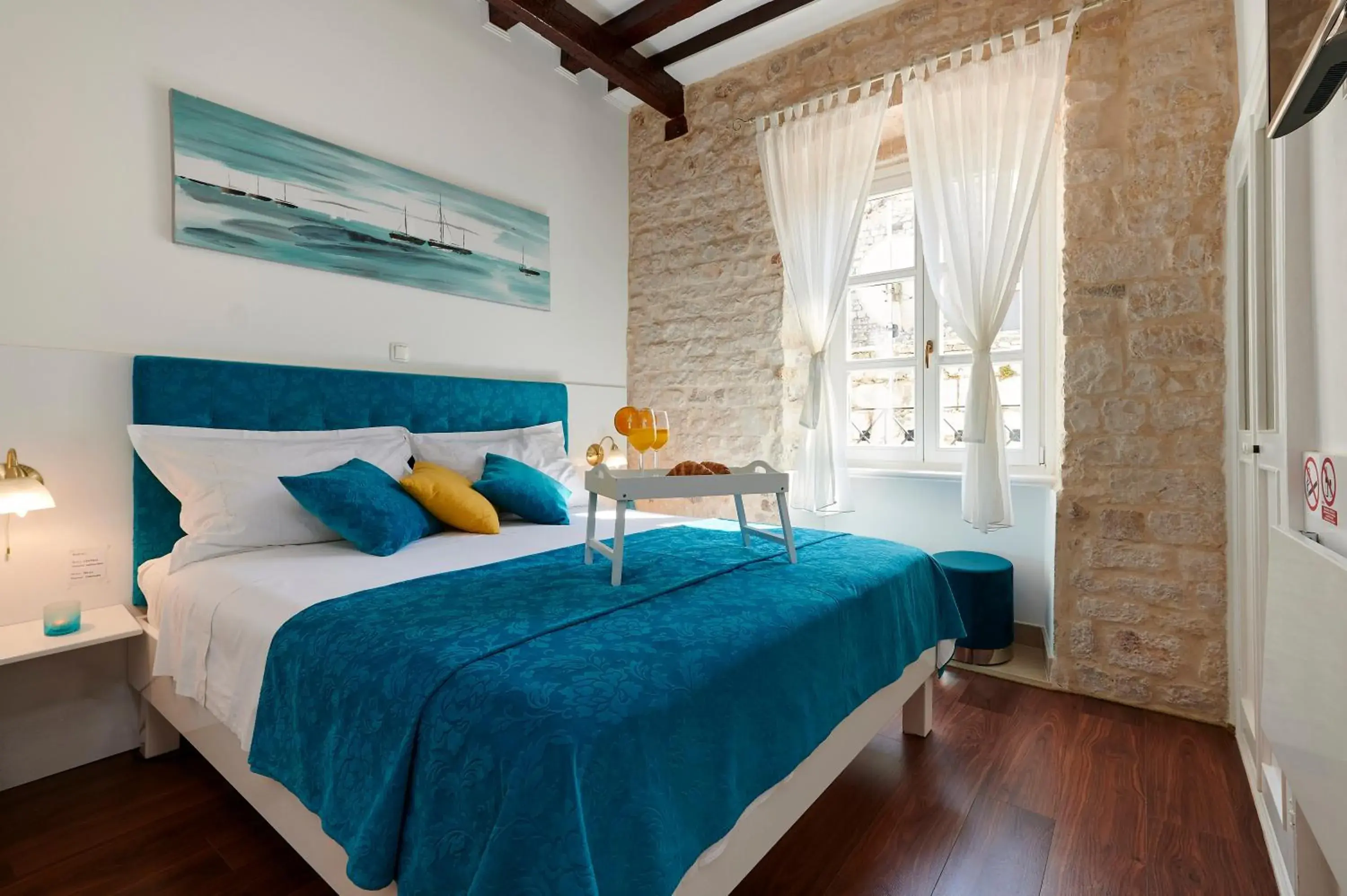 Photo of the whole room, Bed in Palace Central Square Photo of the whole room, Bed in Palace Central Square