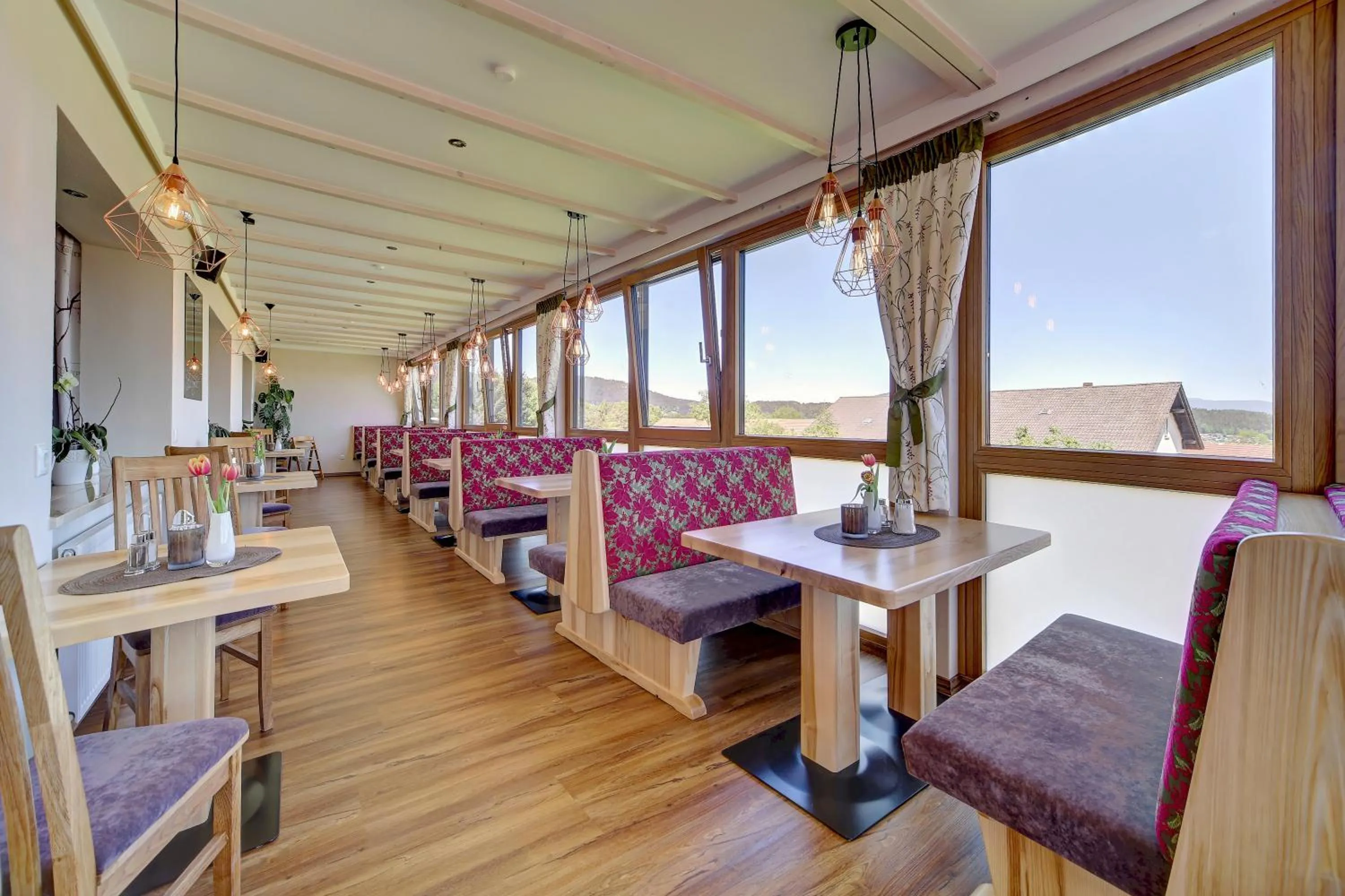 Restaurant/places to eat in Hotel Hirschenstein