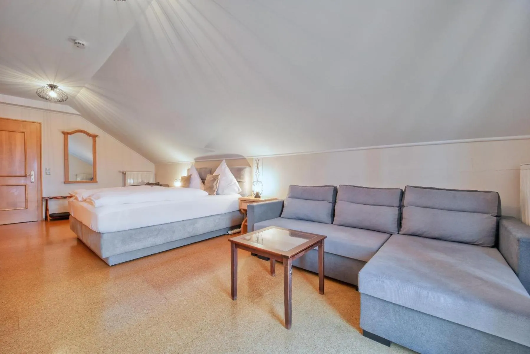 Bedroom, Bed in Hotel Hirschenstein