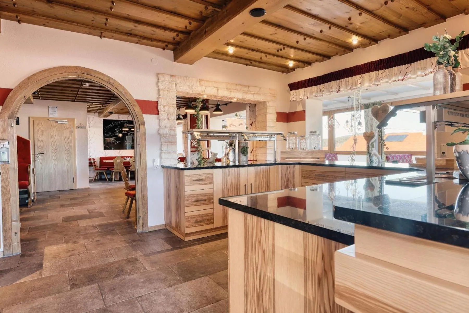 Restaurant/places to eat in Hotel Hirschenstein