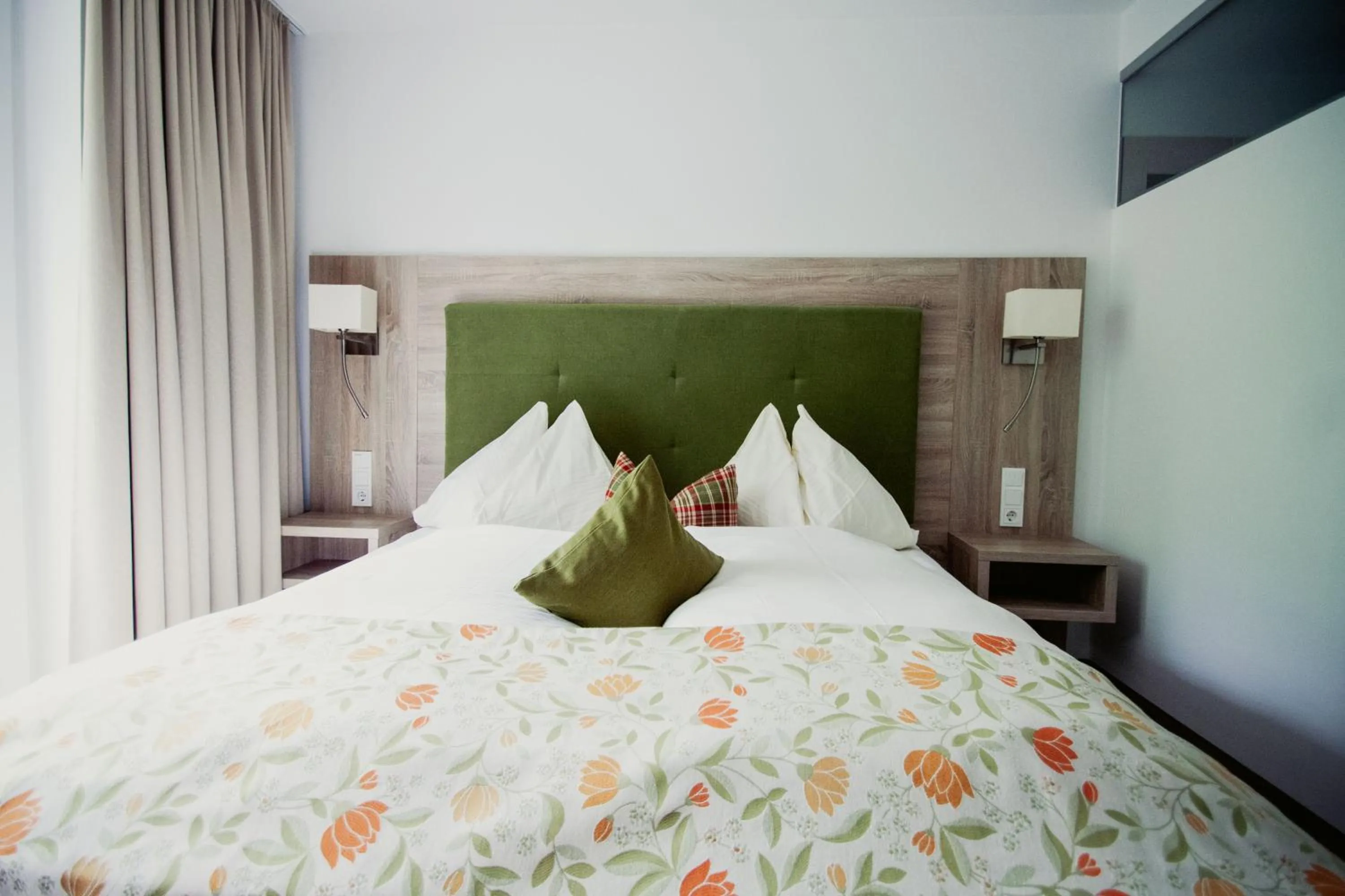 Photo of the whole room, Bed in Hotel Aberseehof