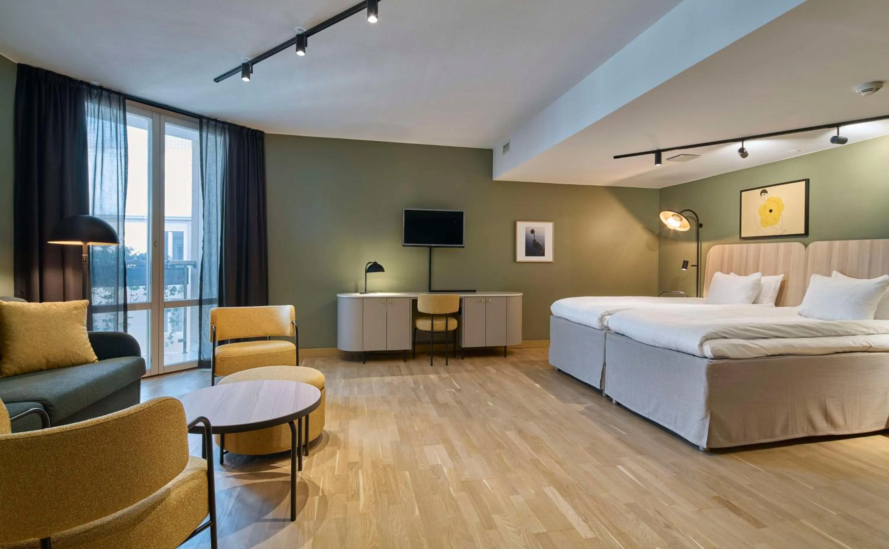 Bedroom, Bed in Scandic Crown