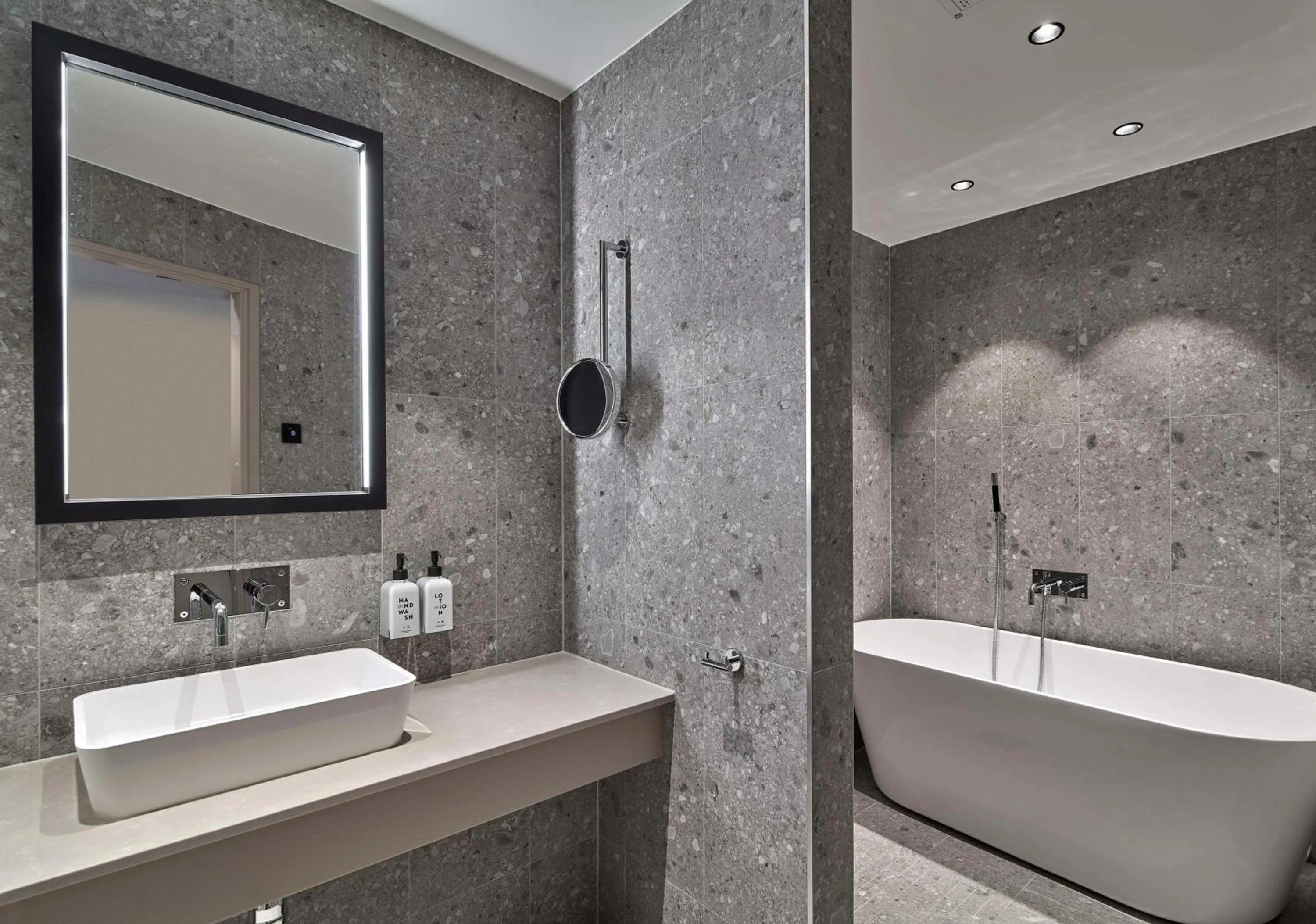 Bathroom in Scandic Crown
