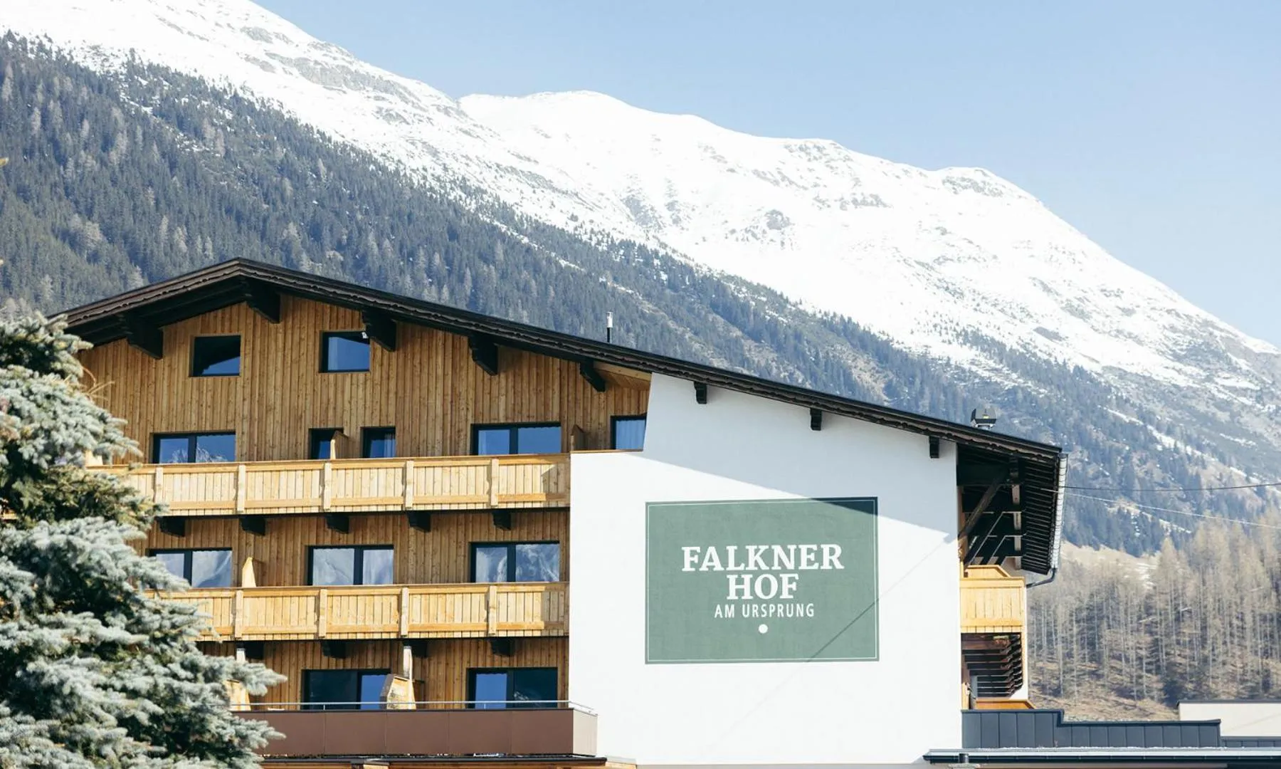 Property building in Hotel Falknerhof