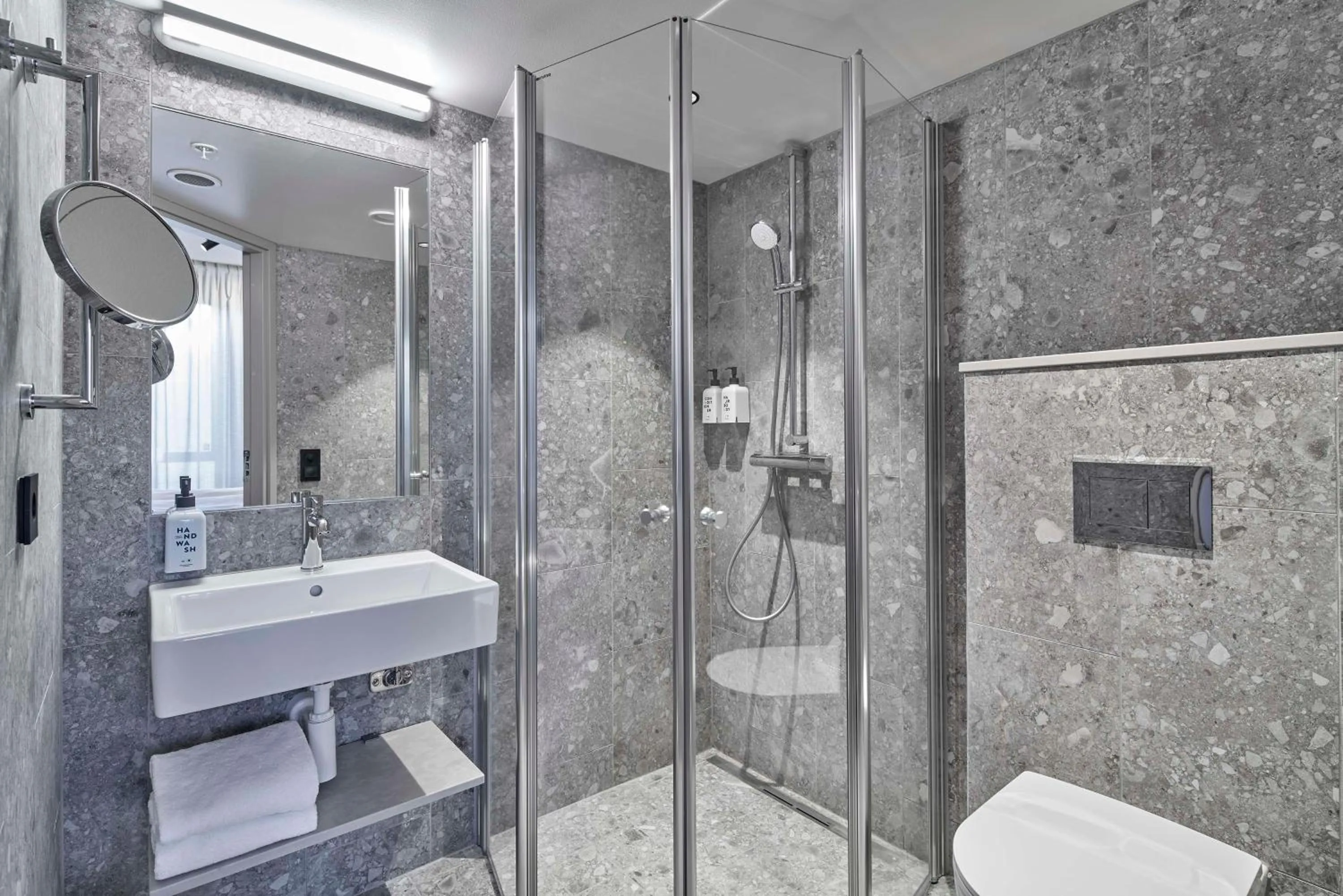 Bathroom in Scandic Wallin