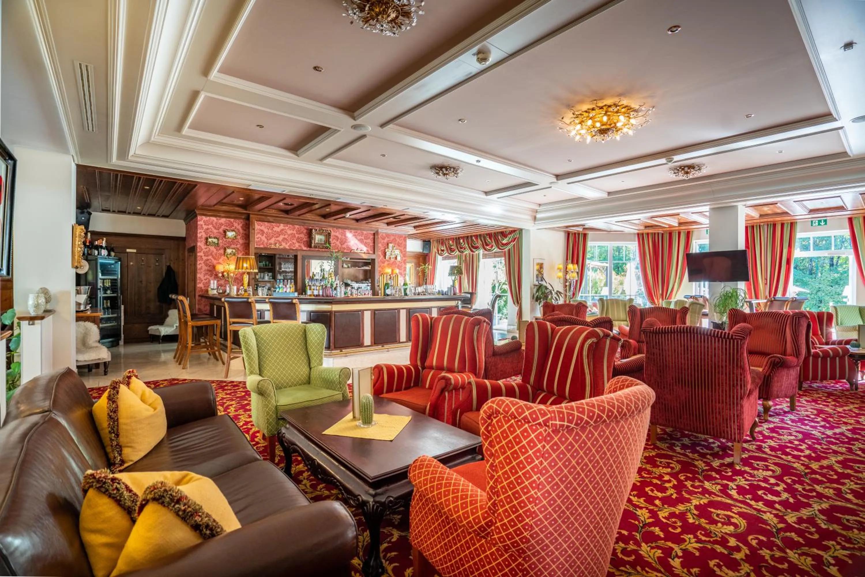 Lounge or bar in Grandhotel Lienz Business-Wellness & Gourmet
