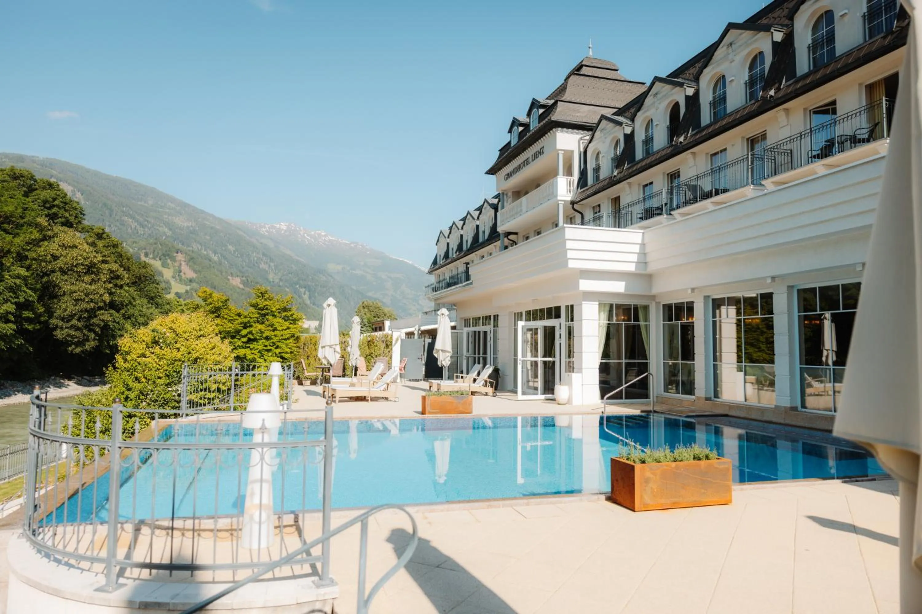 Pool view in Grandhotel Lienz Business-Wellness & Gourmet