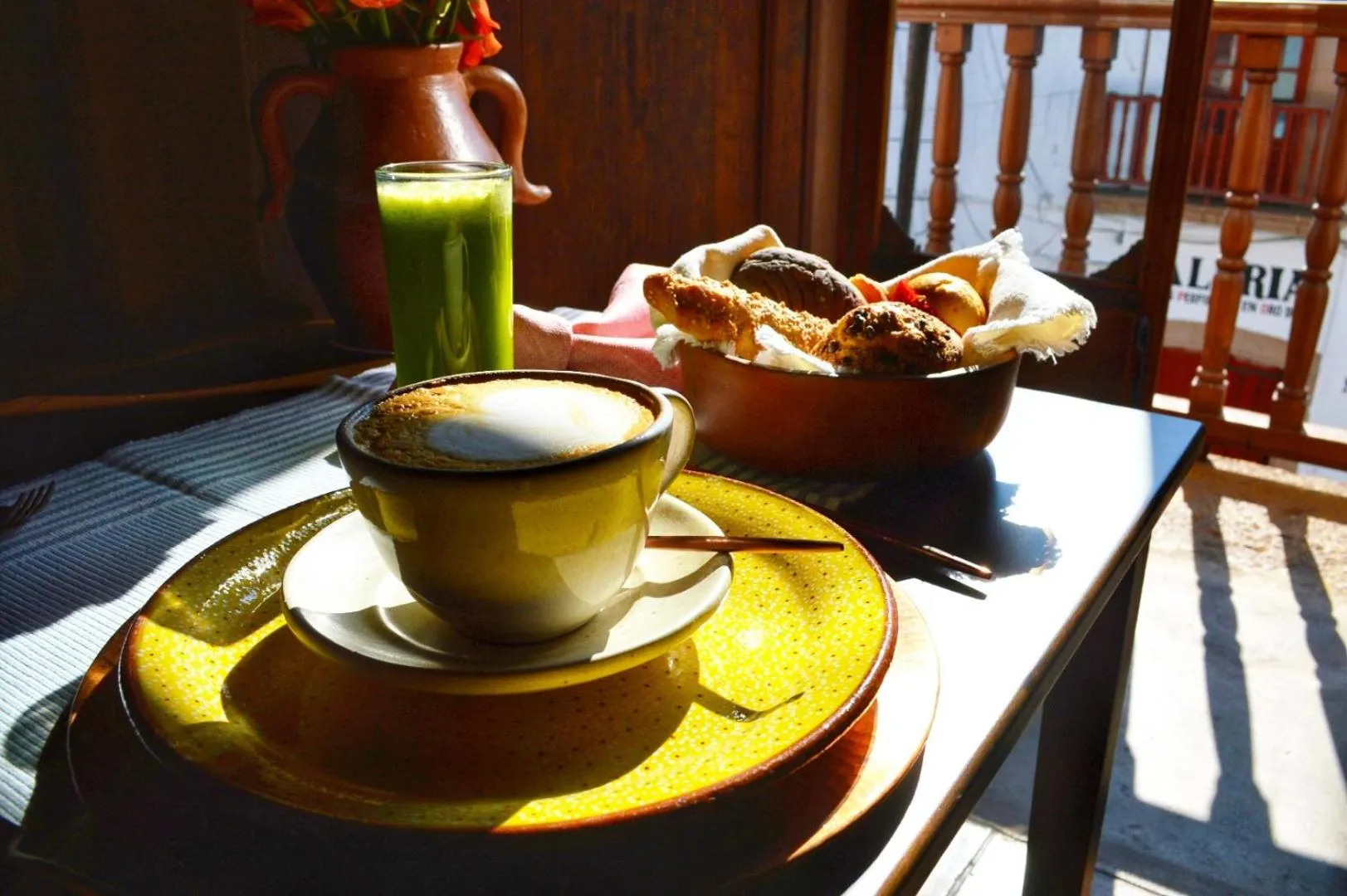 Breakfast in Hotel Casa del Naranjo