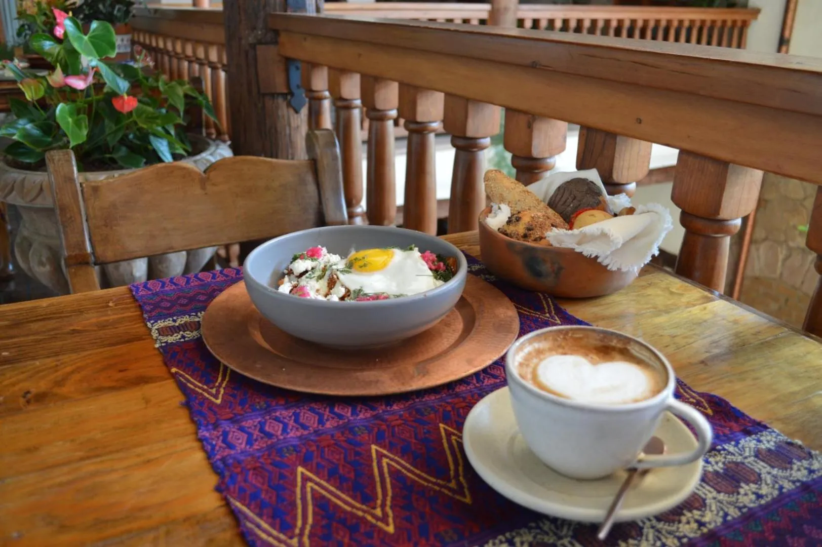 room service in Hotel Casa del Naranjo