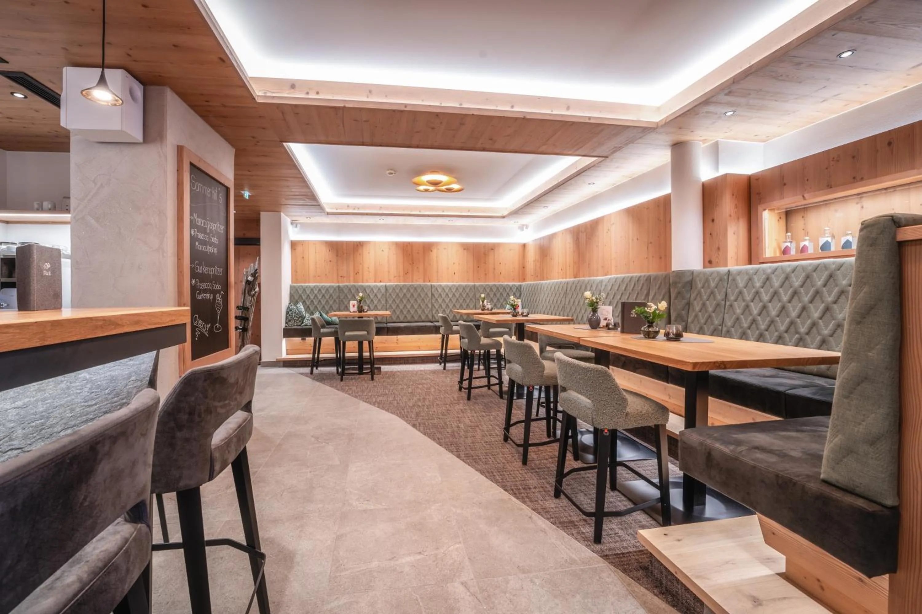 Restaurant/places to eat in Smaragdhotel Tauernblick