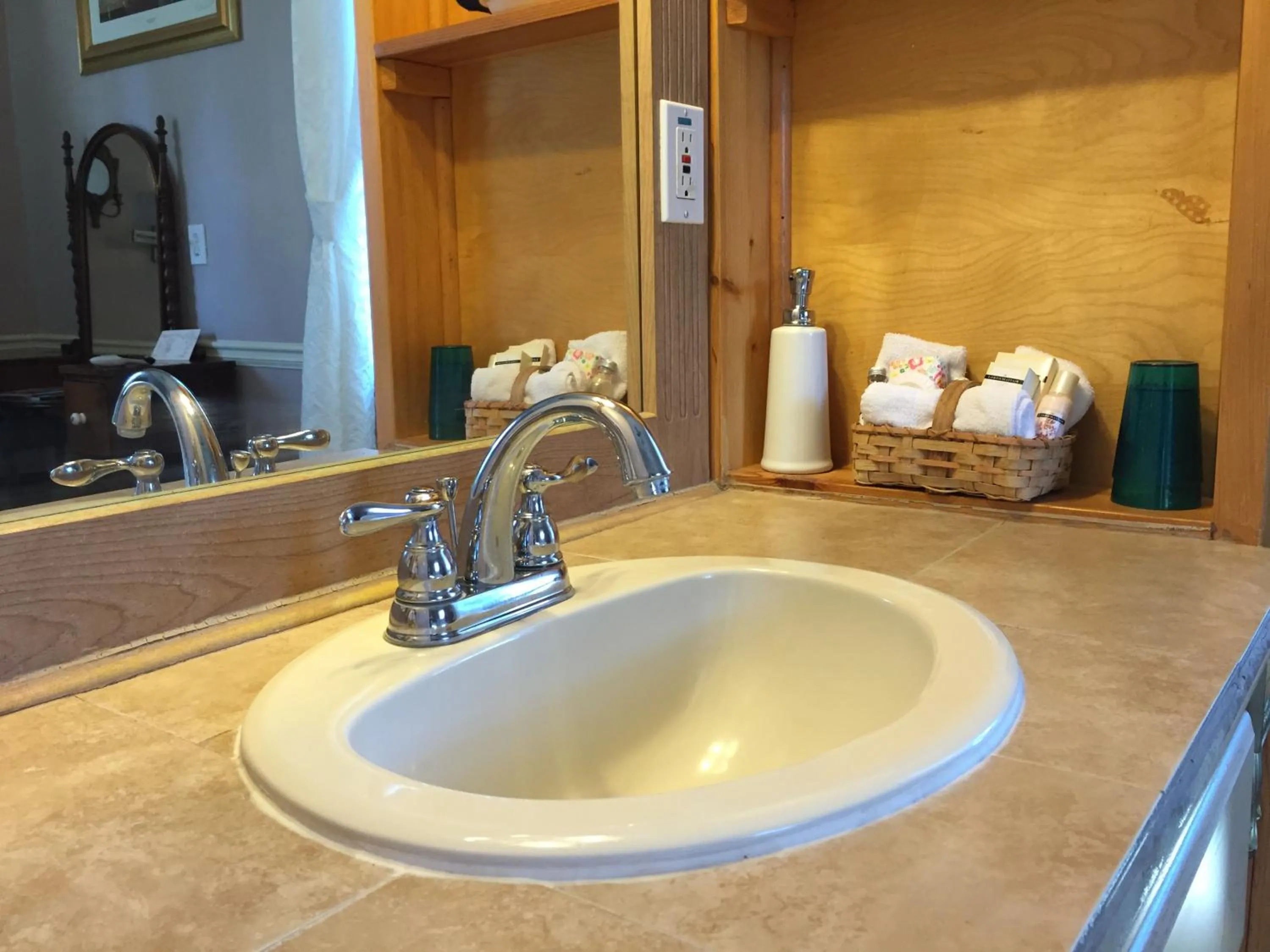 Bathroom in Amethyst Garden