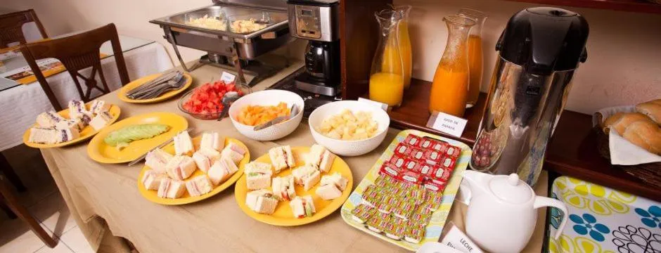 Food in Hotel El Farolito