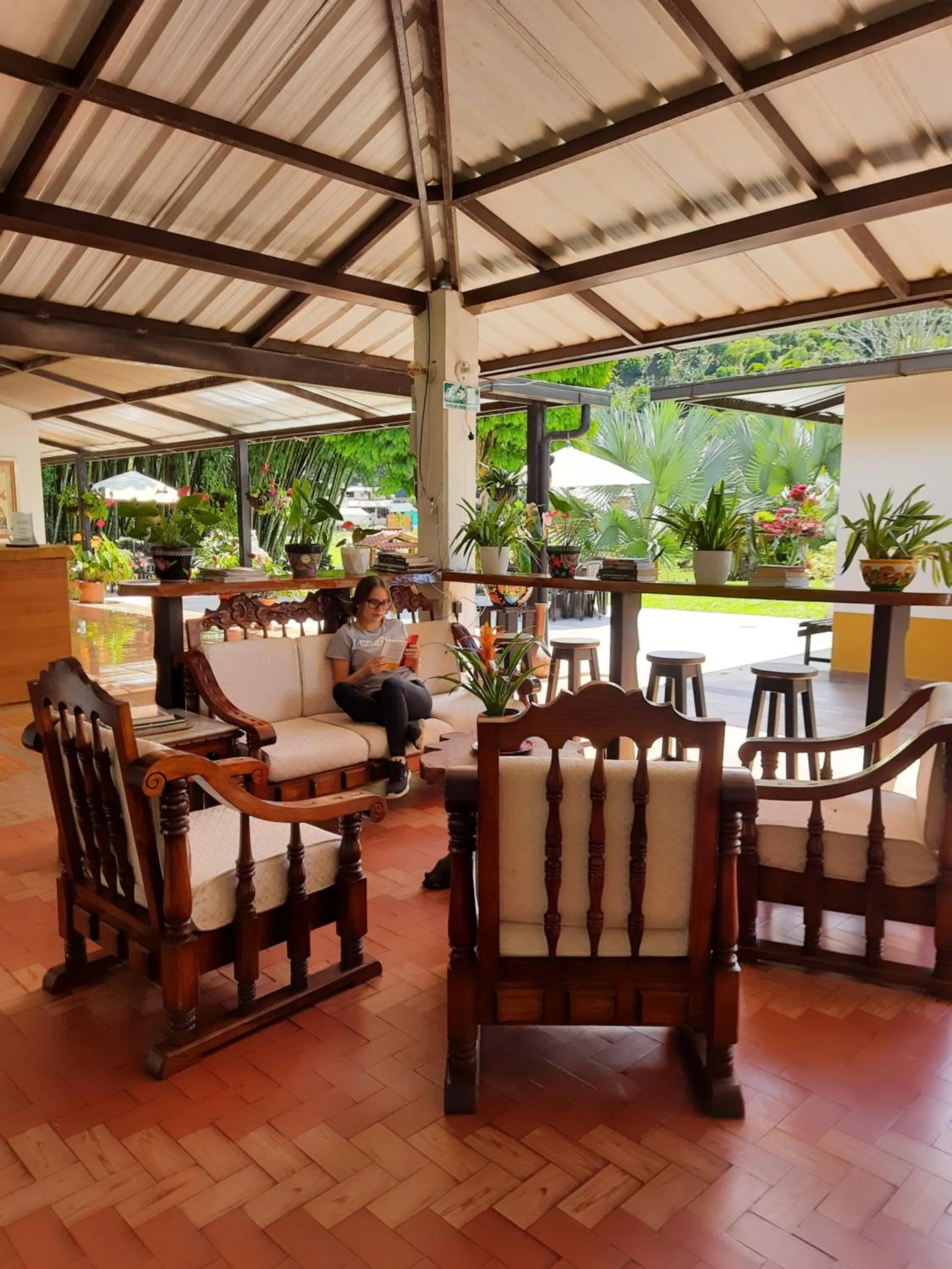 People in Hotel Campestre El Triunfo